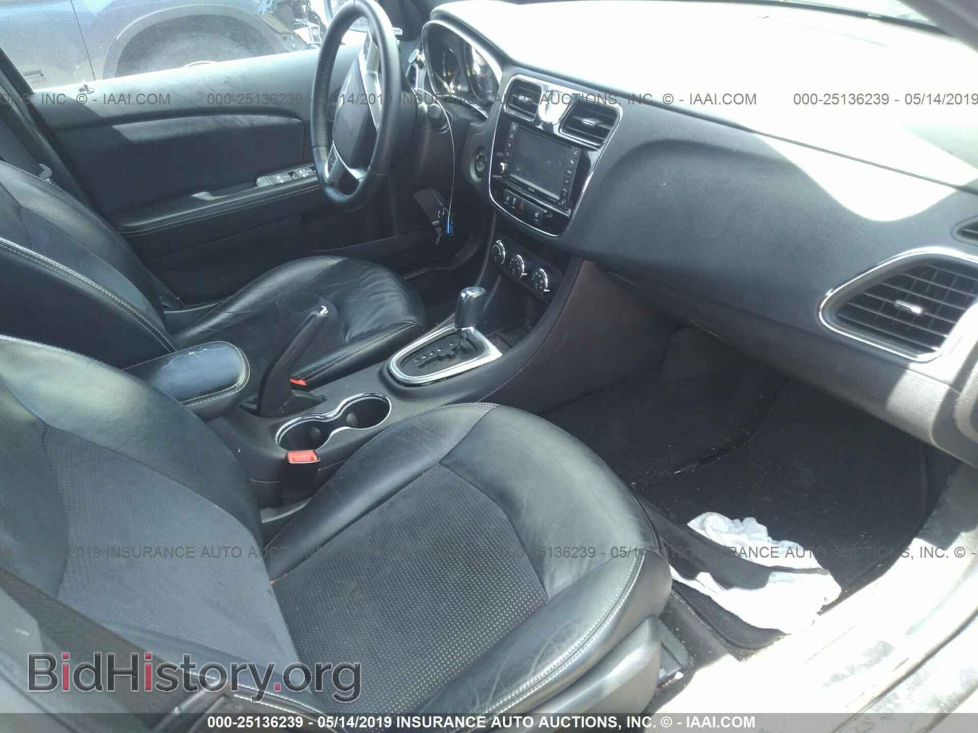 2012 CHRYSLER 200 - VIN: 1C3CCBHGXCN279194 - Фото 5