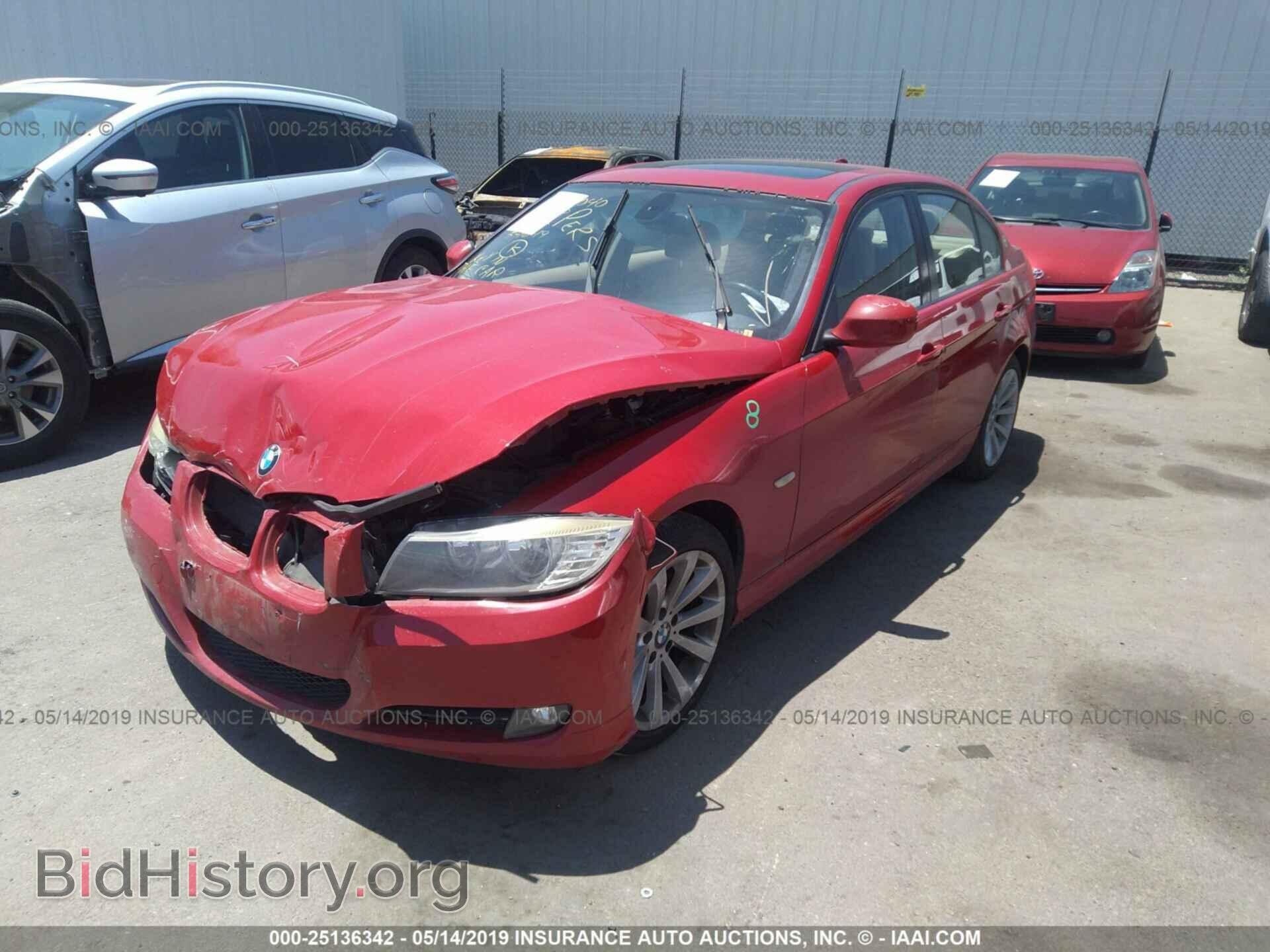 2011 BMW 328 - VIN: WBAPH5C56BA442853 - Фото 2
