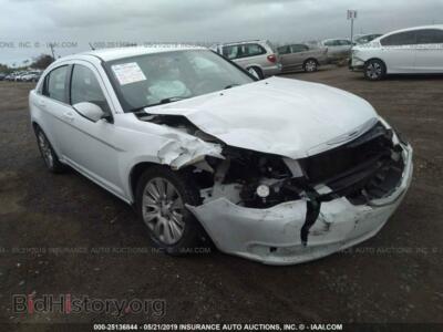 2012 Chrysler 200 LX, белый — VIN 1C3CCBAB2CN130518, IAAI