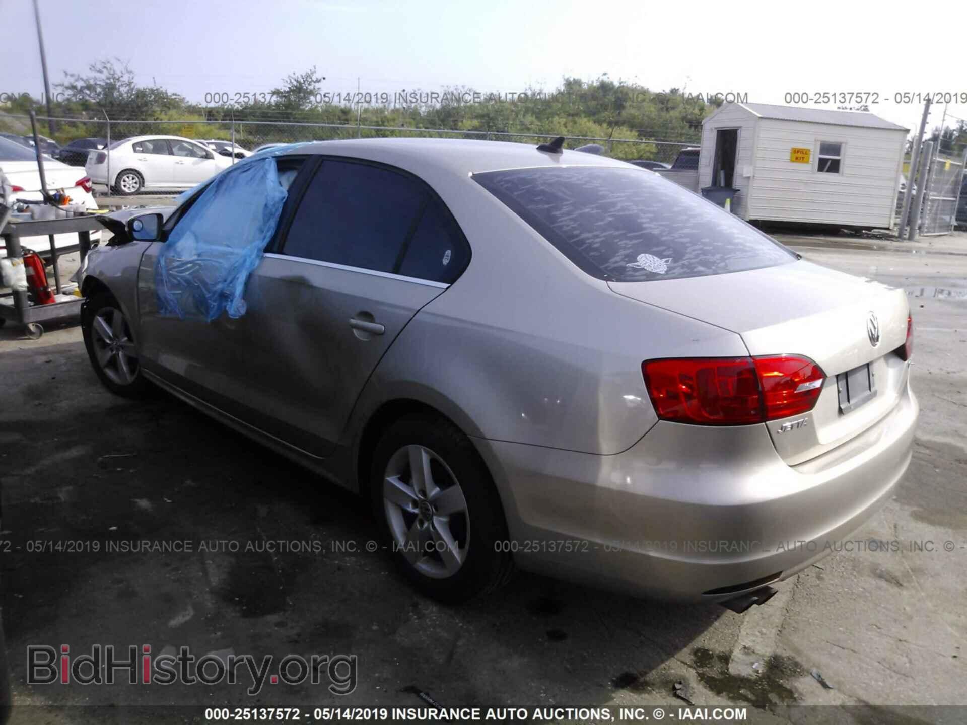 2014 VOLKSWAGEN JETTA - VIN: 3VWLL7AJ8EM202753 - Photo 3