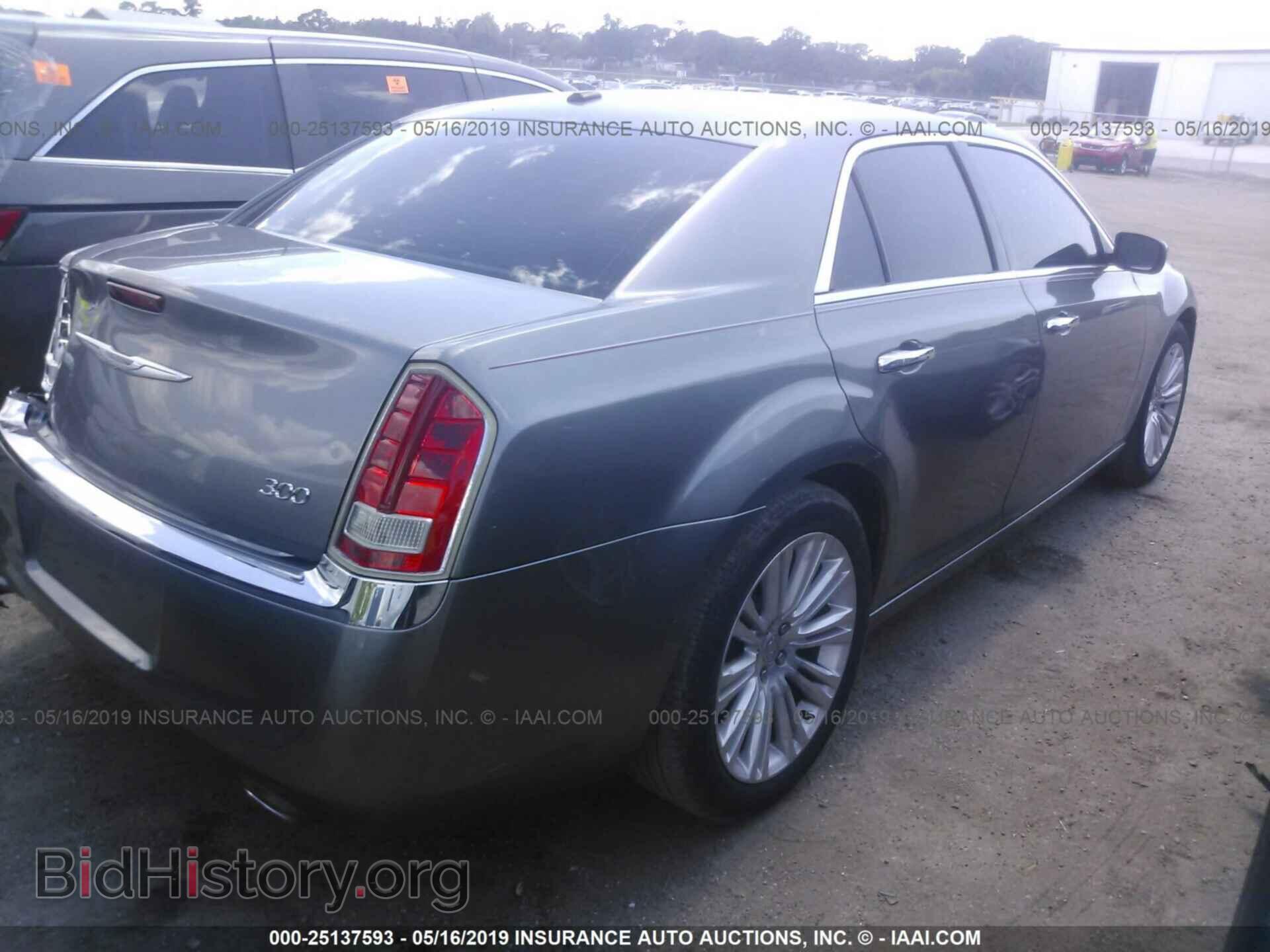 2011 CHRYSLER 300 - VIN: 2C3CA5CG3BH580654 - Фото 4
