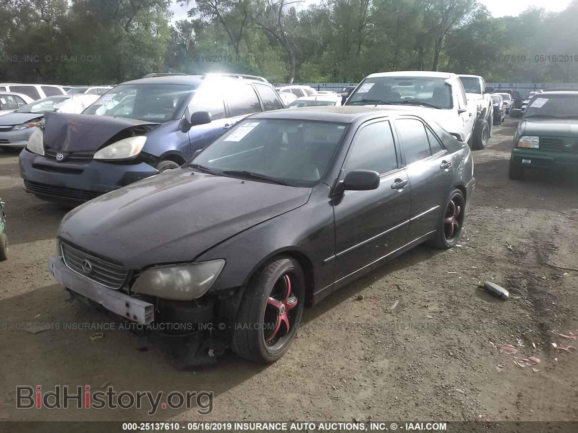 2001 LEXUS IS - VIN: JTHBD182910002404 - Фото 2