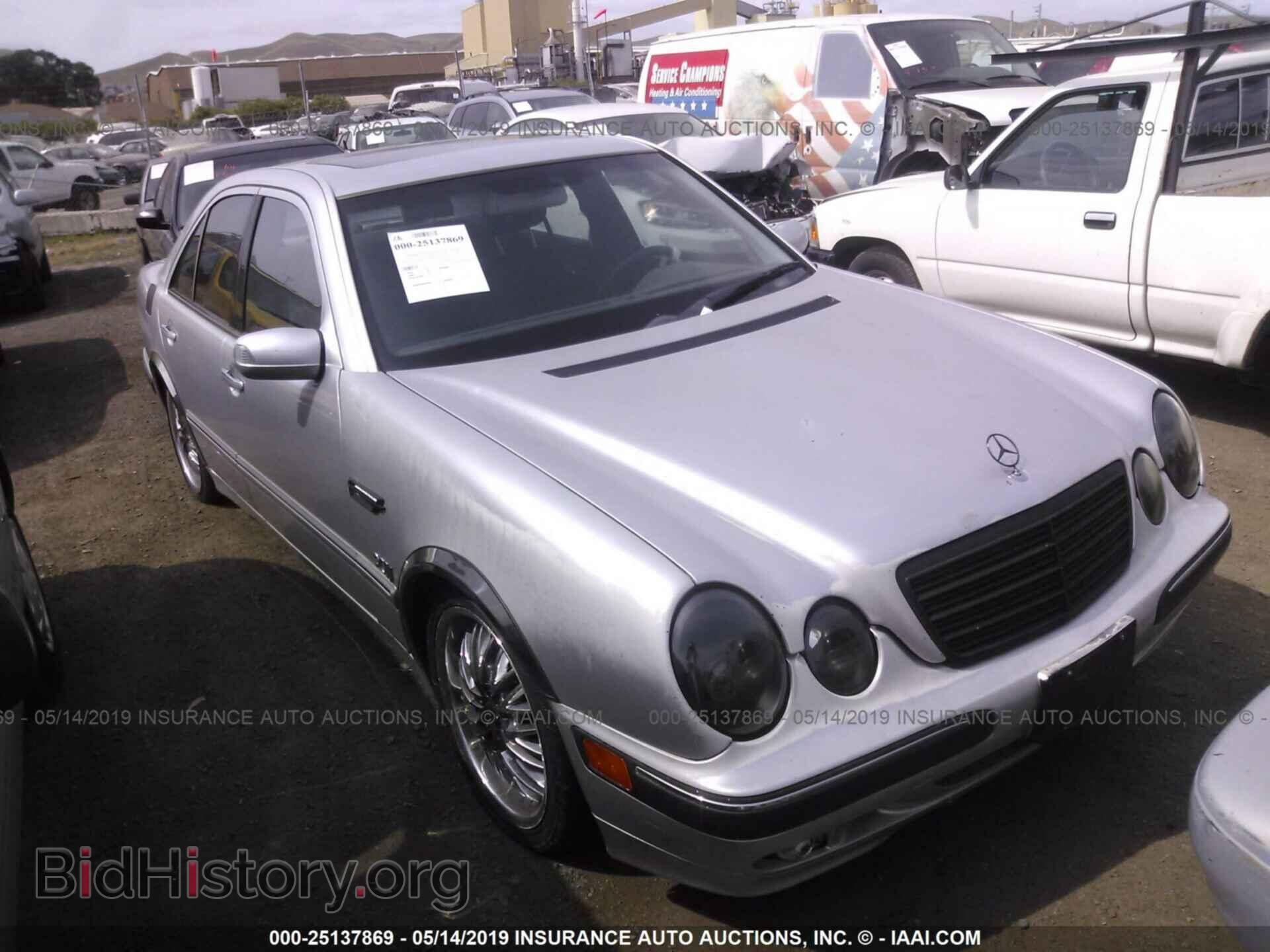 Photo WDBJF65J7YA976904 - MERCEDES-BENZ E 2000