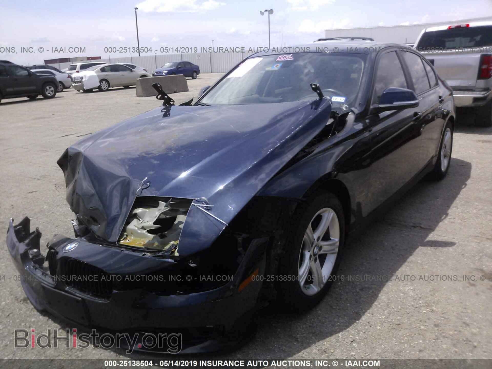 2015 BMW 328 - VIN: WBA3B5G58FNS14474 - Фото 2