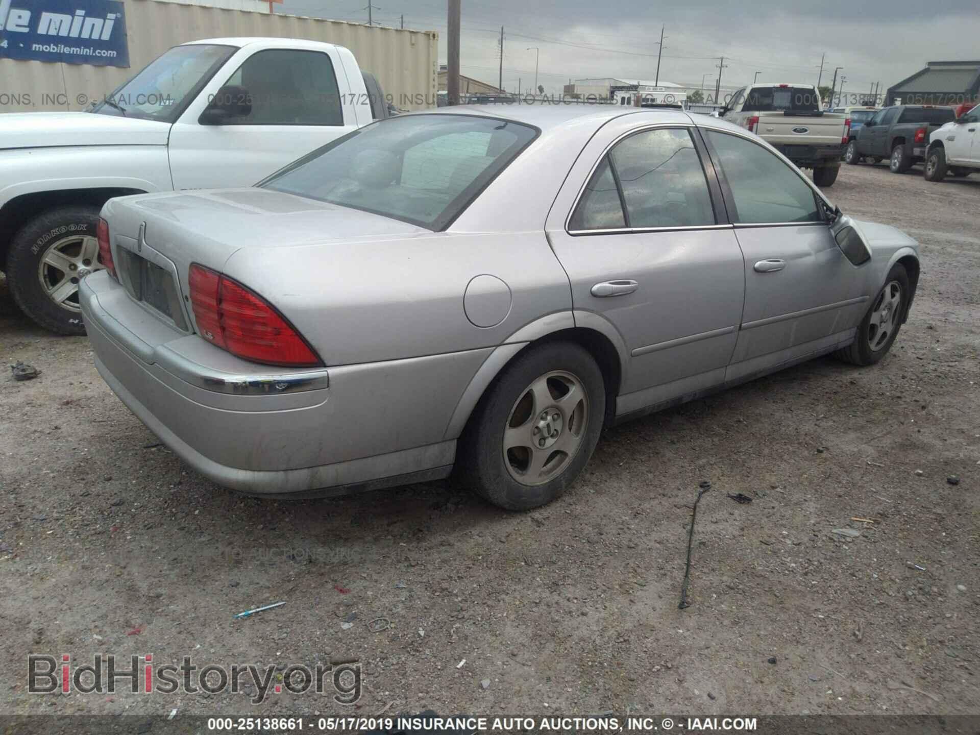 2000 LINCOLN LS - VIN: 1LNHM87A2YY830394 - Photo 4