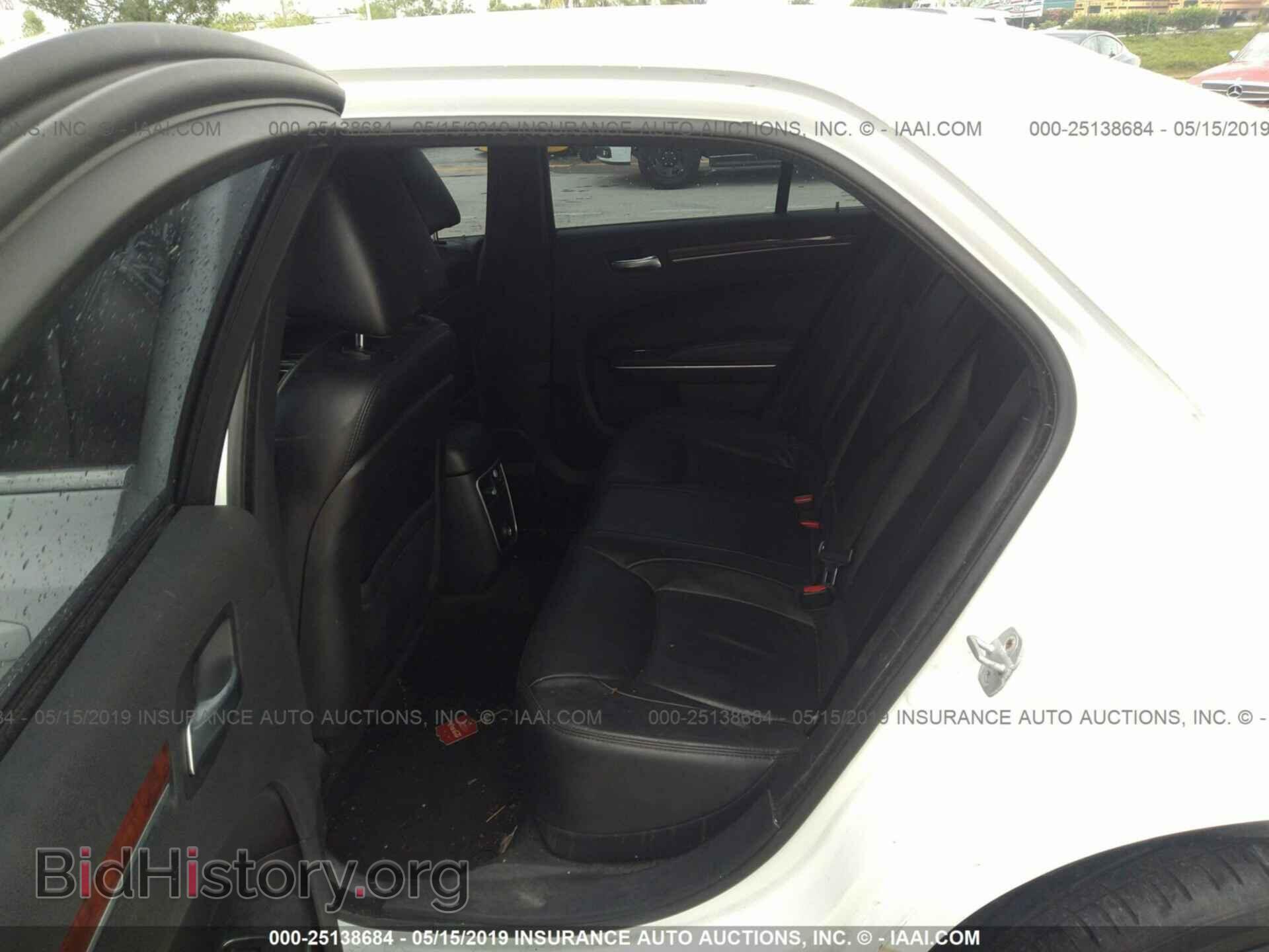 2013 CHRYSLER 300 - VIN: 2C3CCAAG3DH588827 - Фото 8