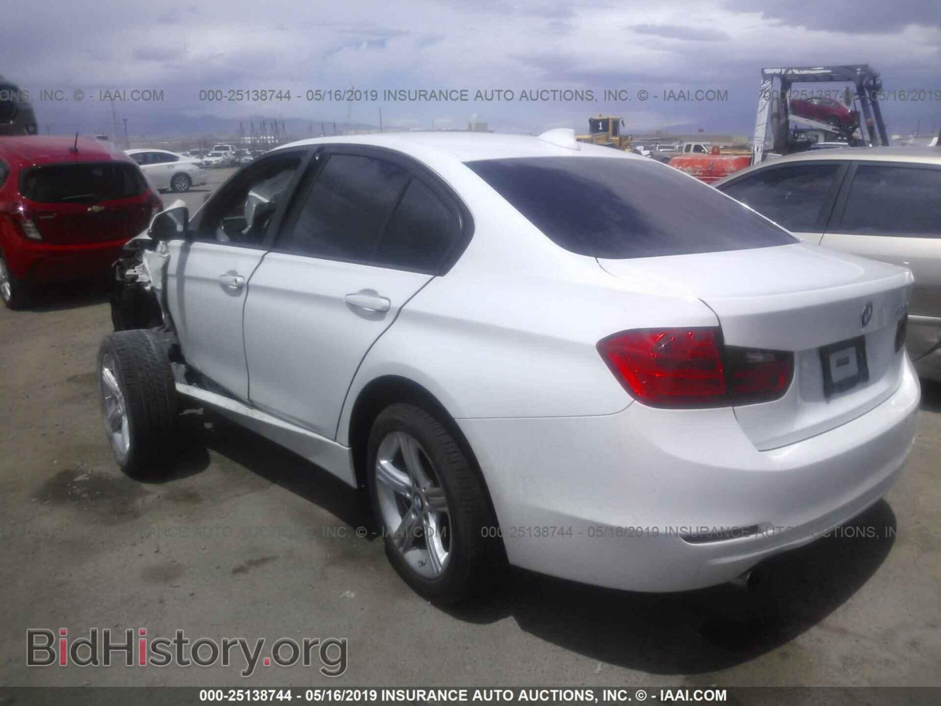 2015 BMW 320 - VIN: WBA3B1G52FNT02042 - Photo 3