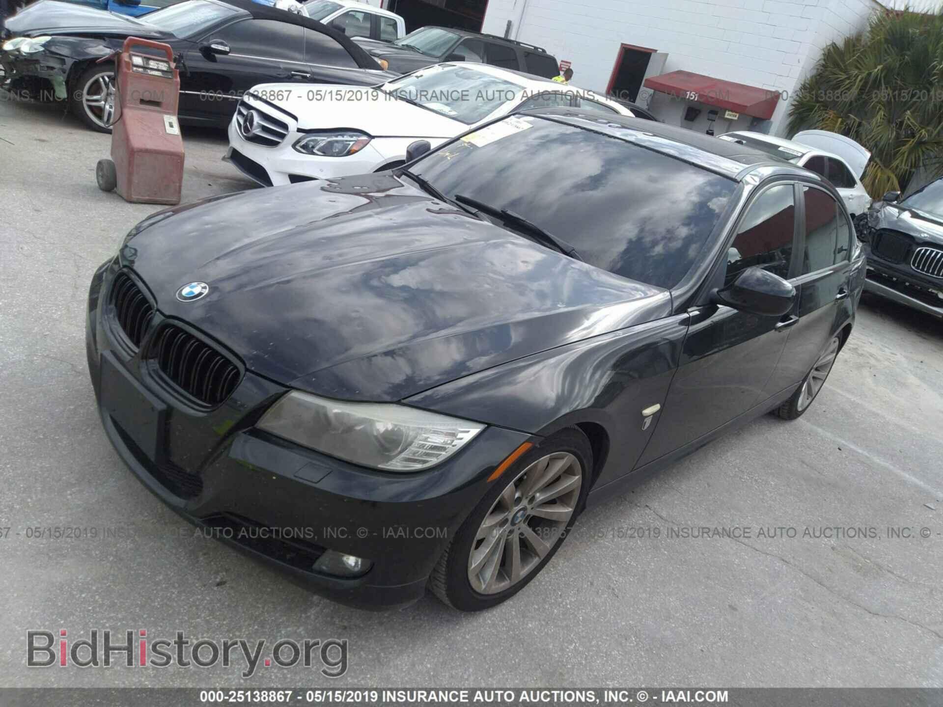 2011 BMW 328 - VIN: WBAPK7C50BF196110 - Фото 2