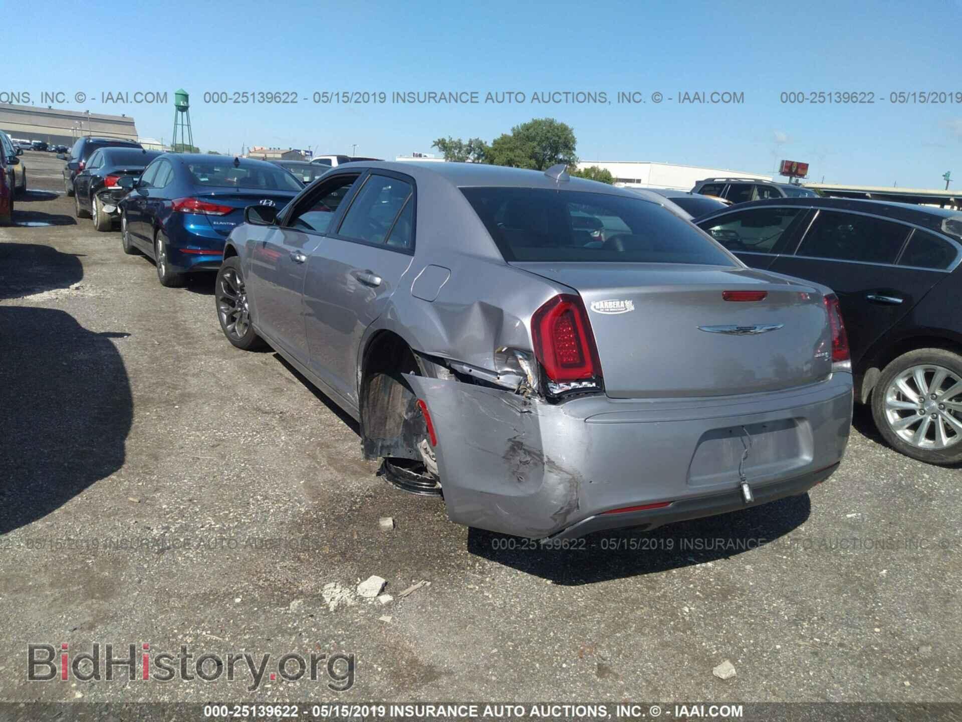 2017 CHRYSLER 300 - VIN: 2C3CCABG9HH614397 - Фото 3
