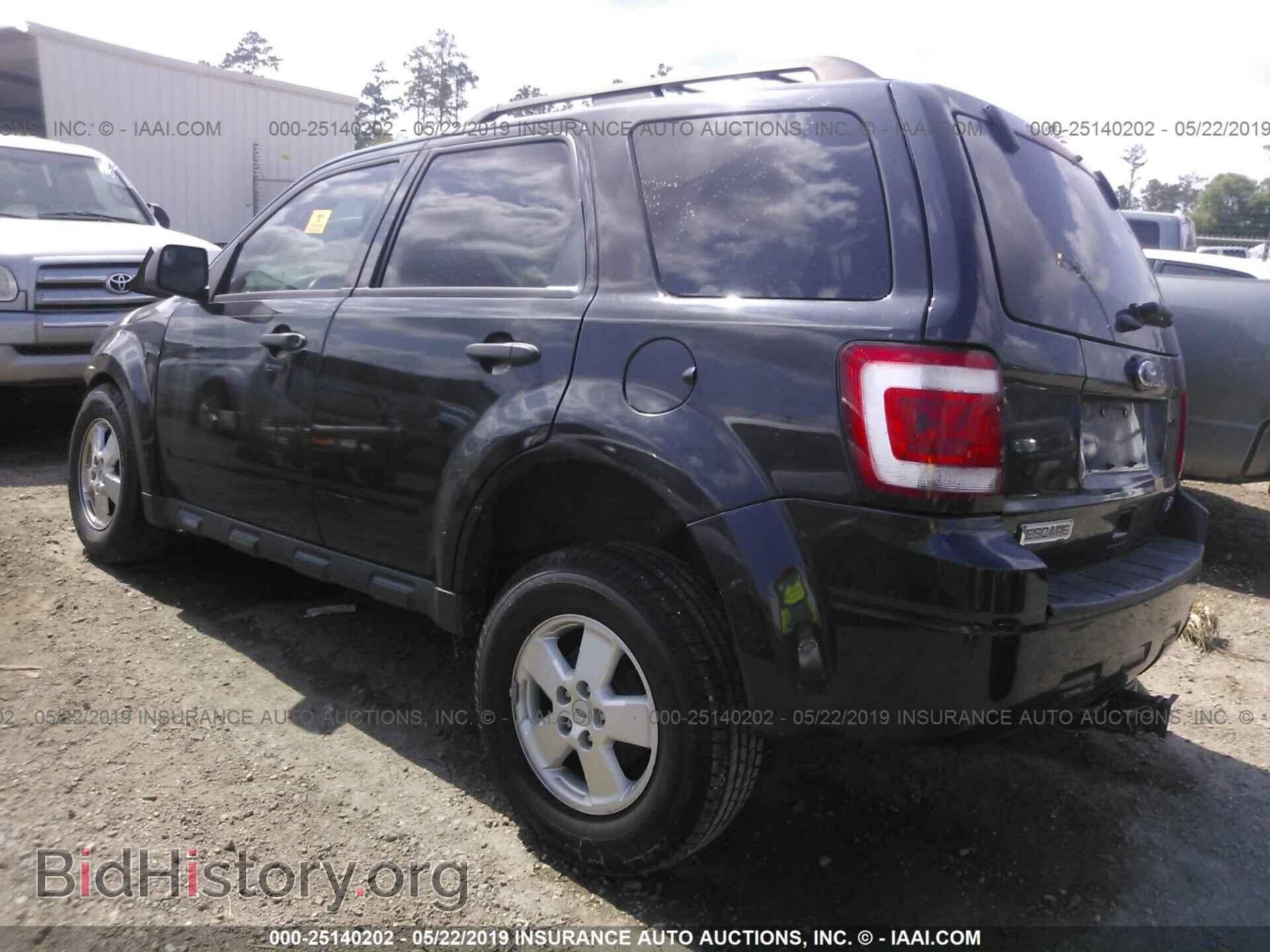 2011 FORD ESCAPE - VIN: 1FMCU0DG4BKB97735 - Фото 3
