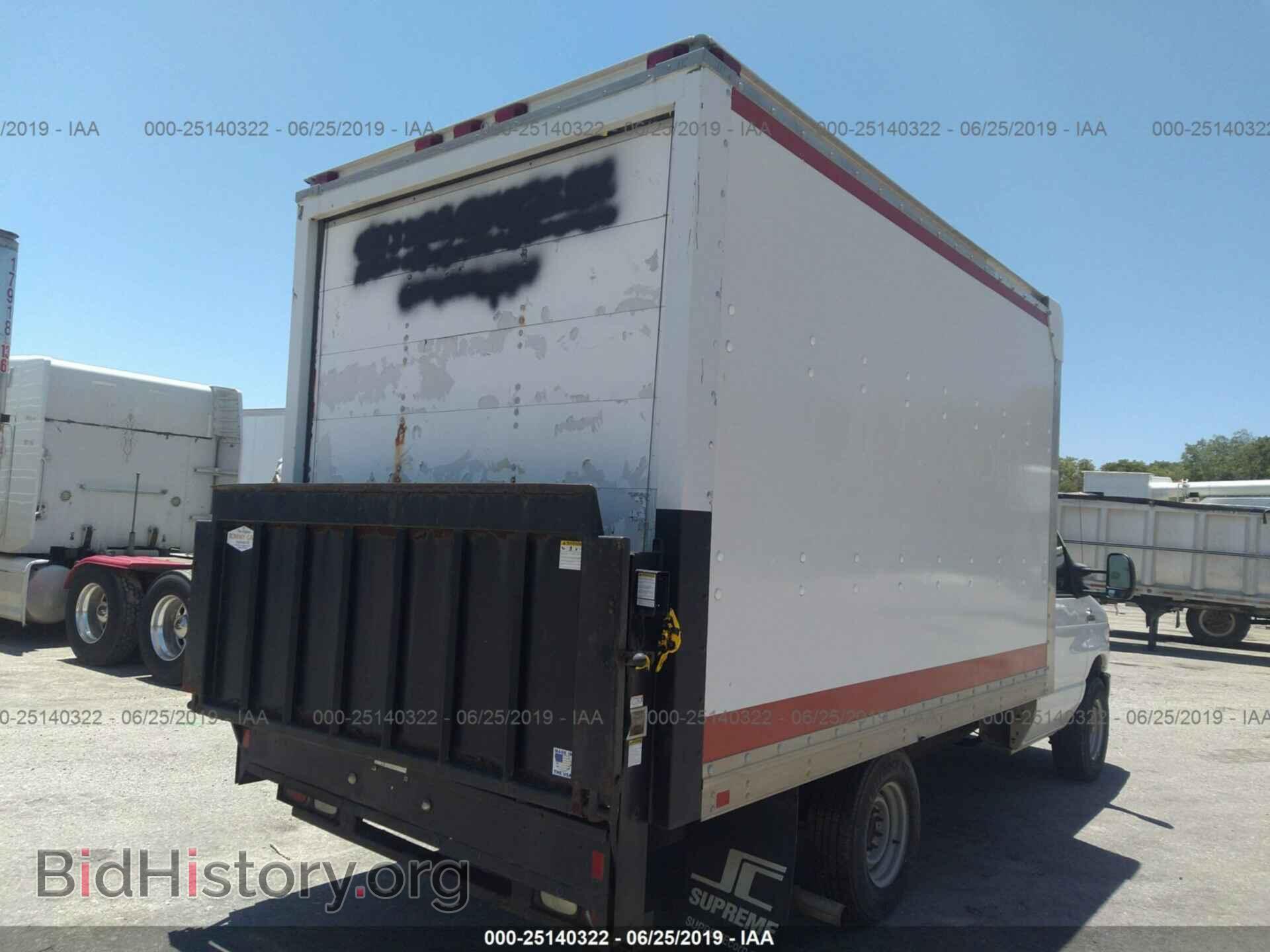 2010 FORD ECONOLINE - VIN: 1FDSS3HL7ADA83631 - Фото 4