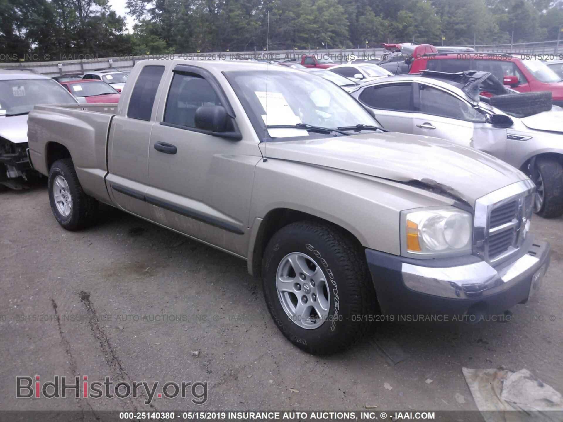 Photo 1D7HW42N95S305046 - DODGE DAKOTA 2005