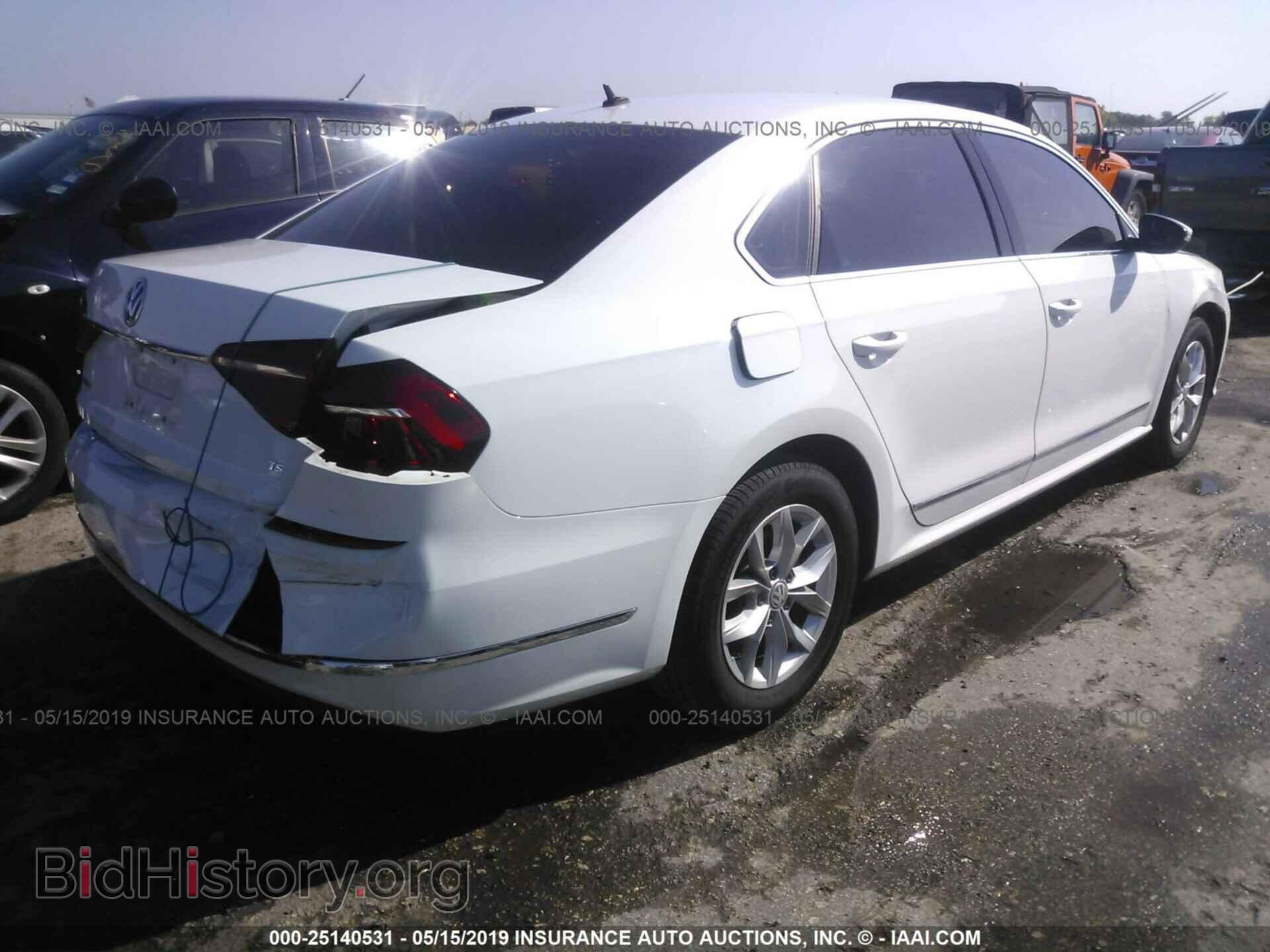 2017 VOLKSWAGEN PASSAT - VIN: 1VWAT7A33HC040075 - Фото 4