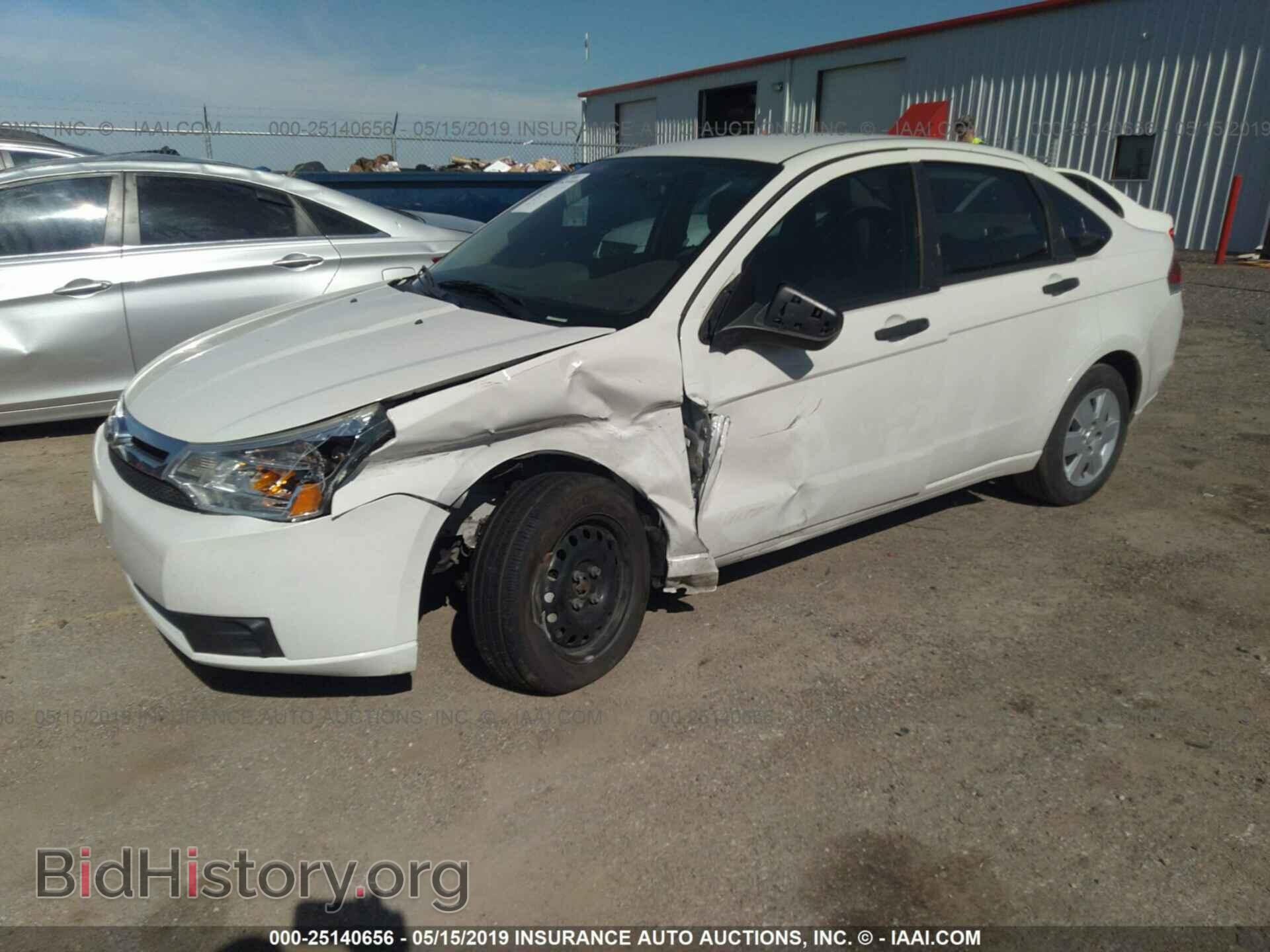 2010 FORD FOCUS - VIN: 1FAHP3ENXAW290935 - Photo 2