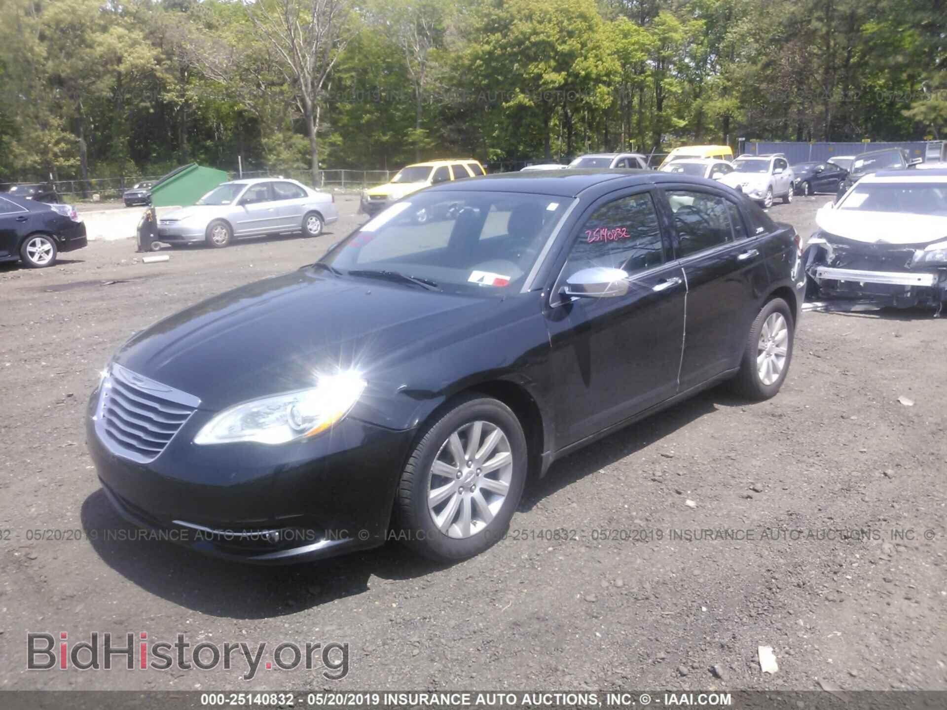 2013 CHRYSLER 200 - VIN: 1C3CCBCG2DN507293 - Фото 2