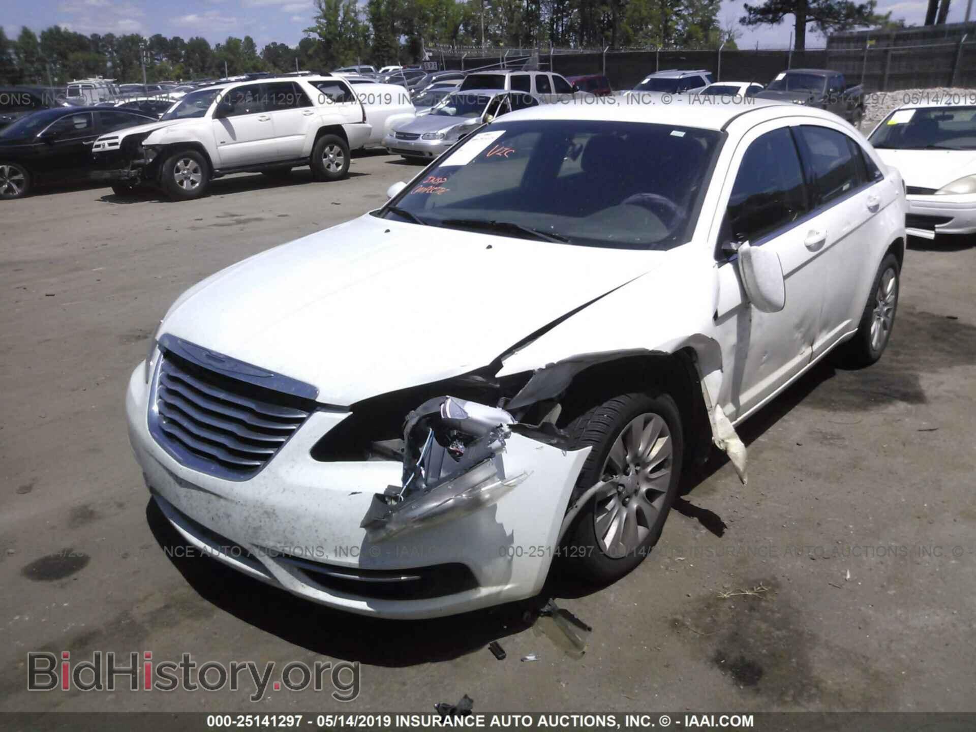 2014 CHRYSLER 200 - VIN: 1C3CCBAB5EN209894 - Фото 2