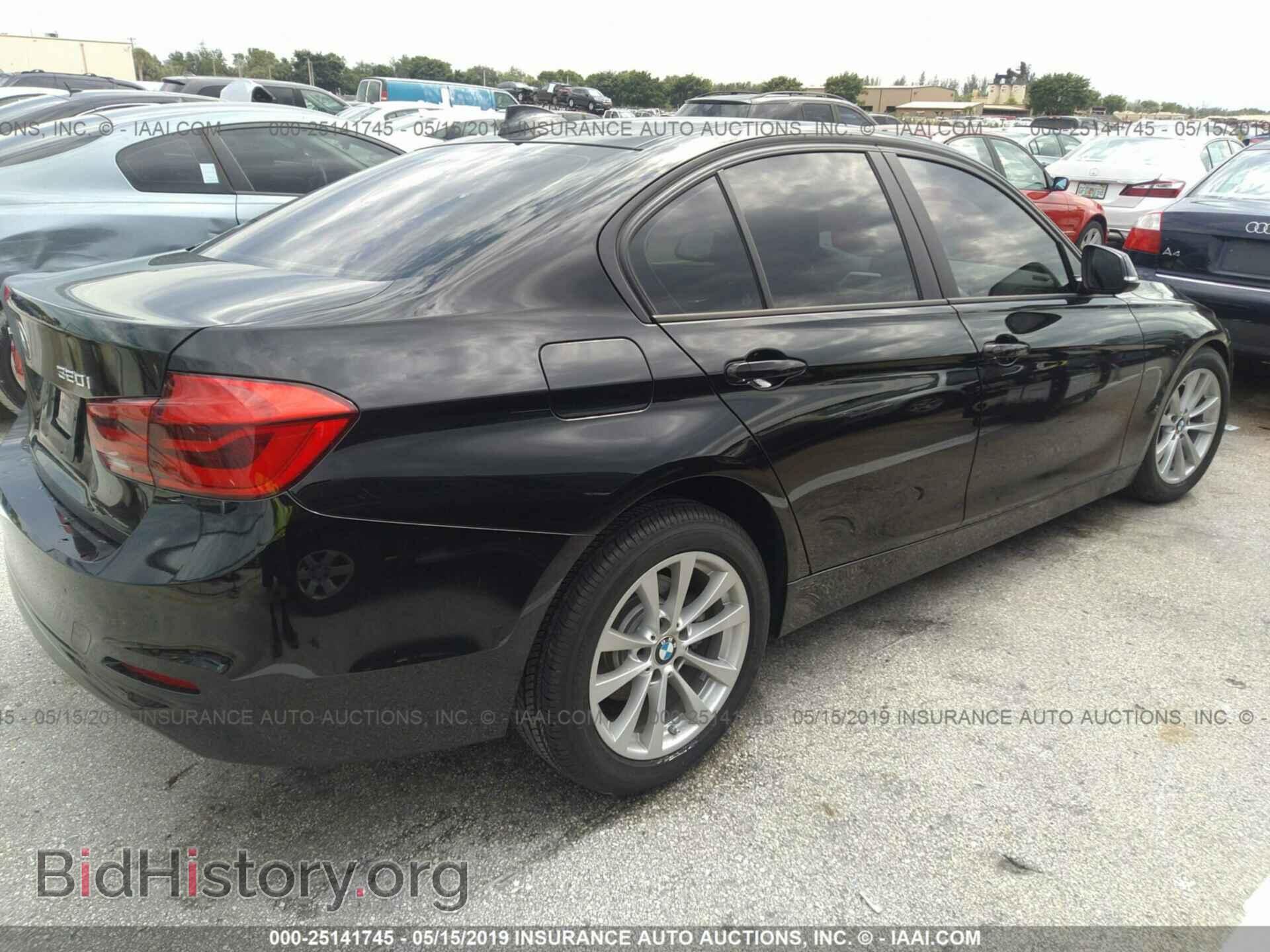 2018 BMW 320 - VIN: WBA8A3C54JA494560 - Фото 4