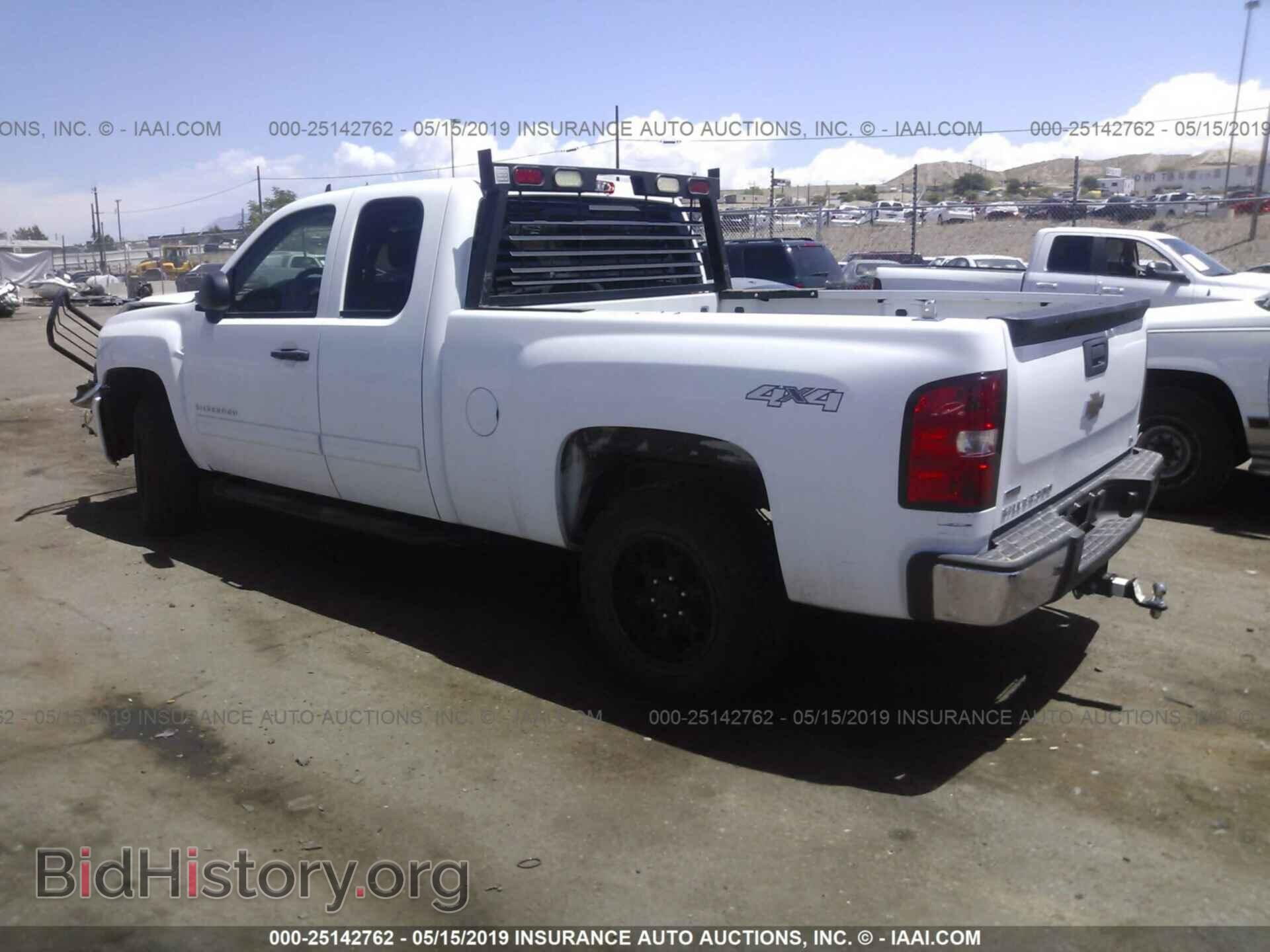 2011 CHEVROLET SILVERADO - VIN: 1GCRKREA9BZ441745 - Фото 3
