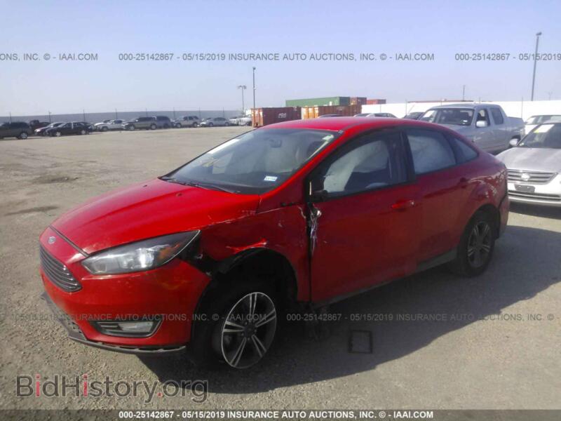 2016 Ford FOCUS (VIN 1FADP3FE5GL246252) — photo 2 of 10
