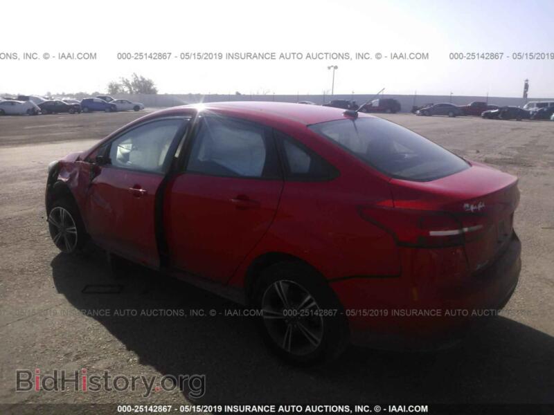 2016 Ford FOCUS (VIN 1FADP3FE5GL246252) — photo 3 of 10