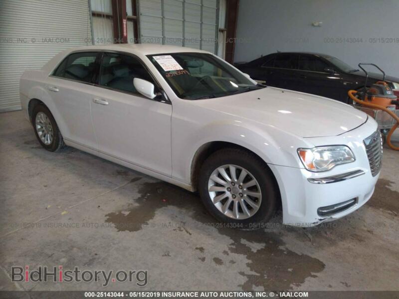 2014 Chrysler 300 (VIN 2C3CCAAG8EH235470) — photo 1 of 10, IAAI, damage: engine damage