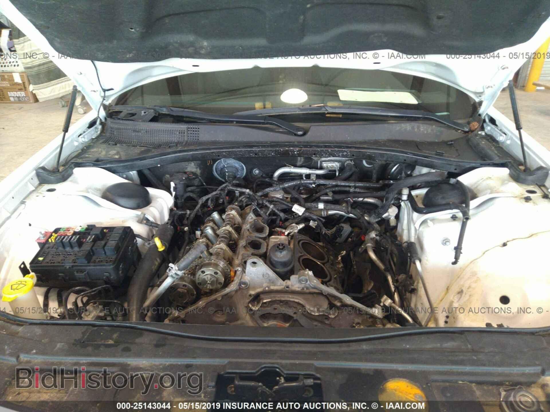 2014 CHRYSLER 300 - VIN: 2C3CCAAG8EH235470 - Фото 6