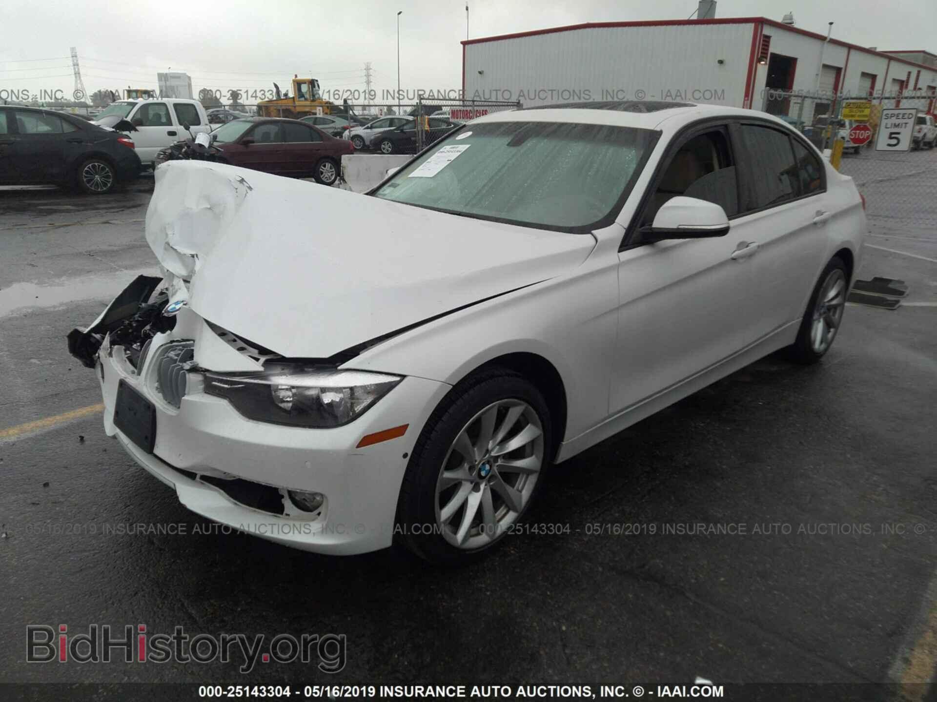 2012 BMW 328 - VIN: WBA3A5G5XCNP18216 - Фото 2