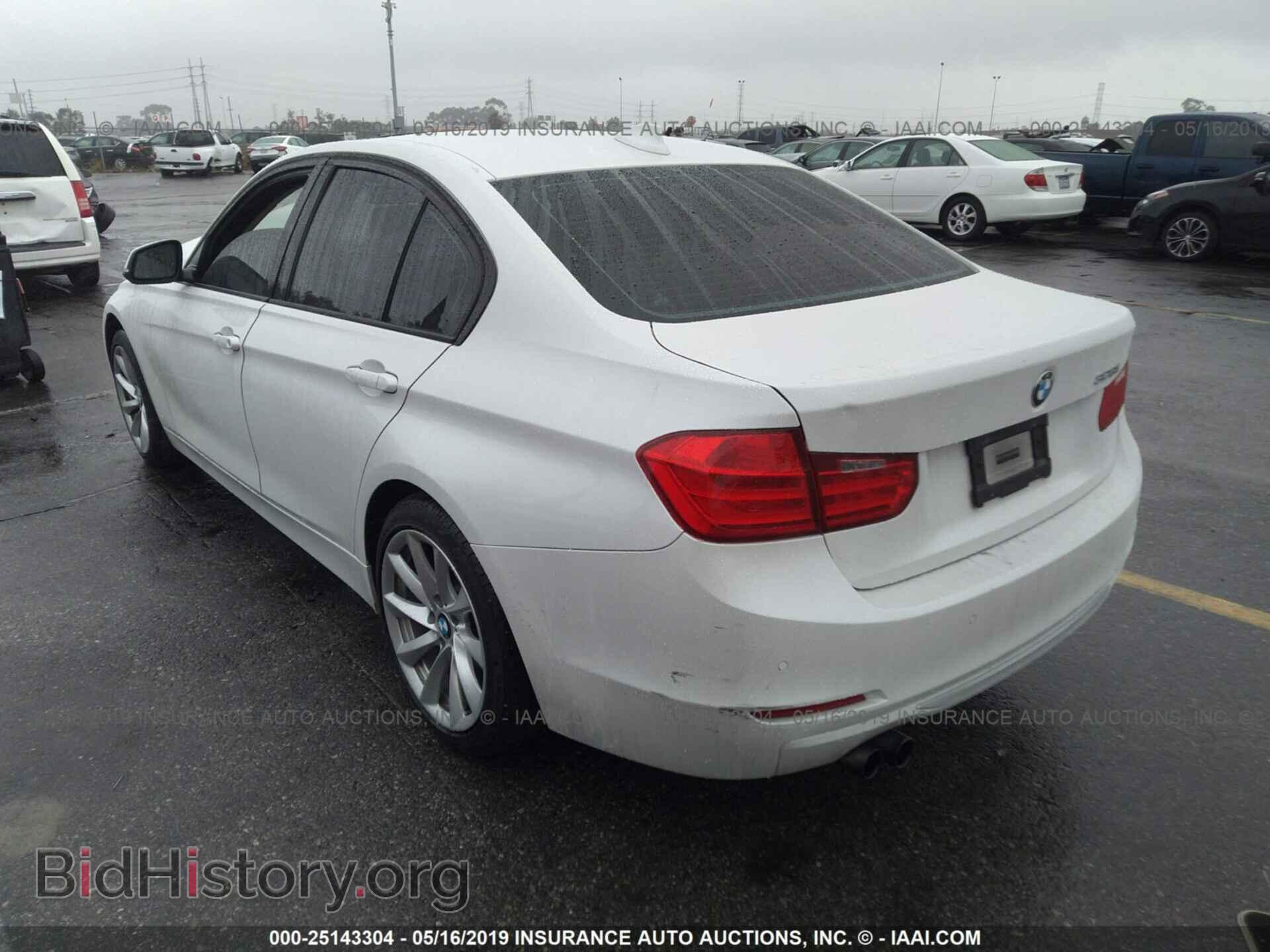 2012 BMW 328 - VIN: WBA3A5G5XCNP18216 - Фото 3
