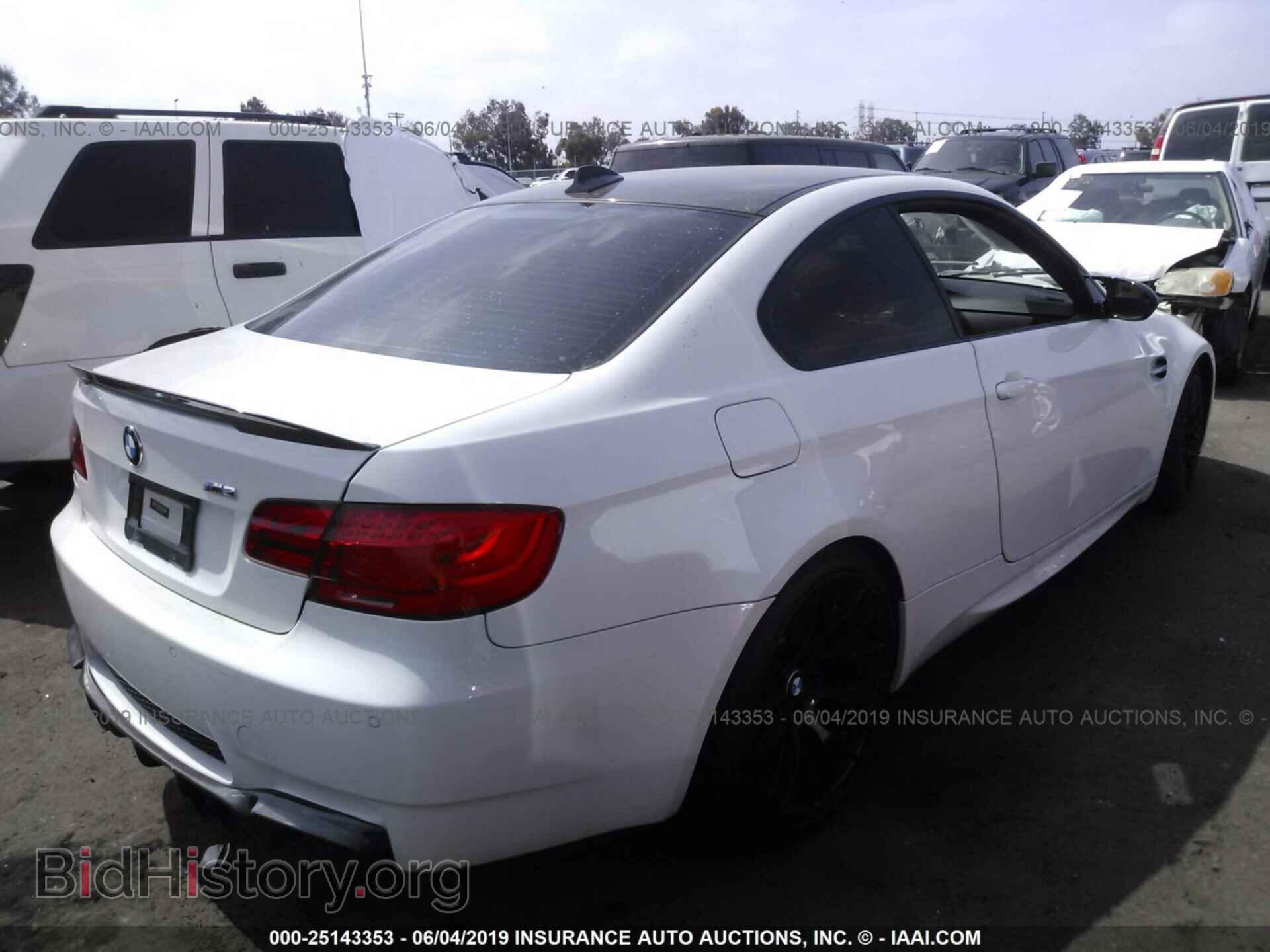 2011 BMW M3 - VIN: WBSKG9C56BE797191 - Фото 4