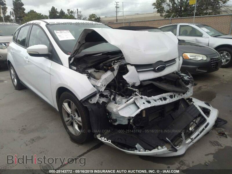 2013 Ford FOCUS SE (VIN 1FADP3K22DL338071) — photo 1 of 10, IAAI, damage: front end