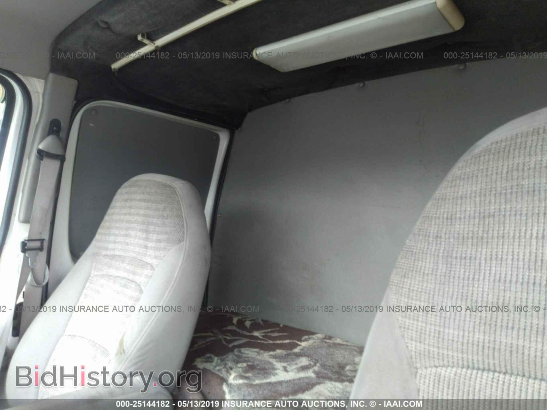 2000 FORD ECONOLINE - VIN: 1FTSS34F2YHB06109 - Фото 8