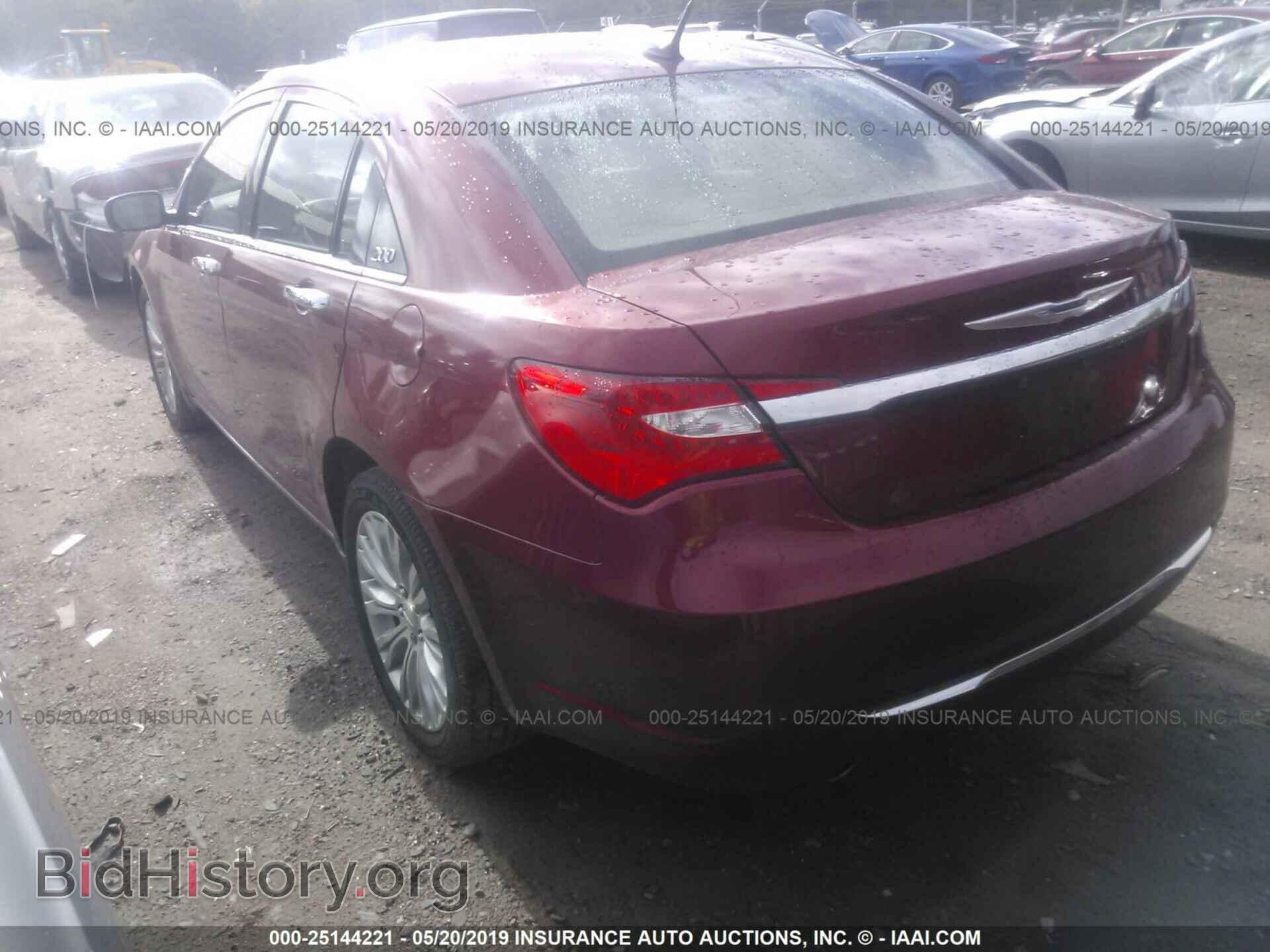 2011 CHRYSLER 200 - VIN: 1C3BC2FG5BN526859 - Фото 3