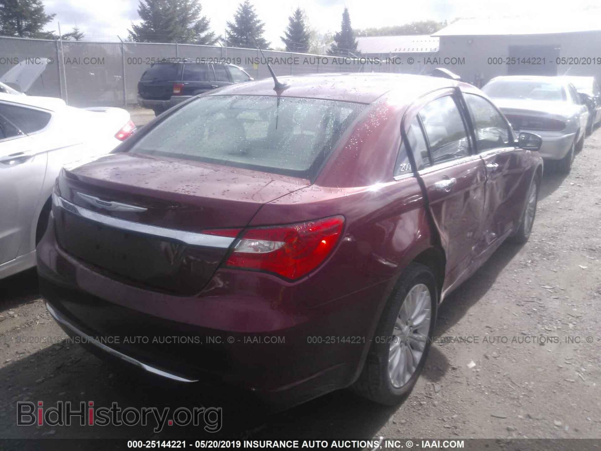 2011 CHRYSLER 200 - VIN: 1C3BC2FG5BN526859 - Фото 4