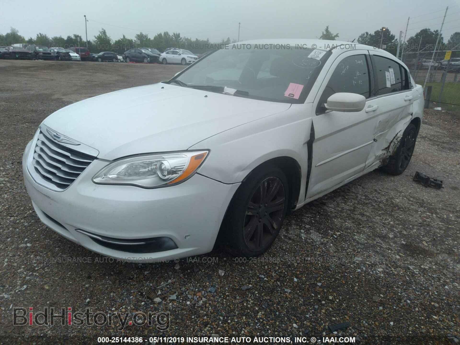 2013 CHRYSLER 200 - VIN: 1C3CCBBB0DN656663 - Photo 2