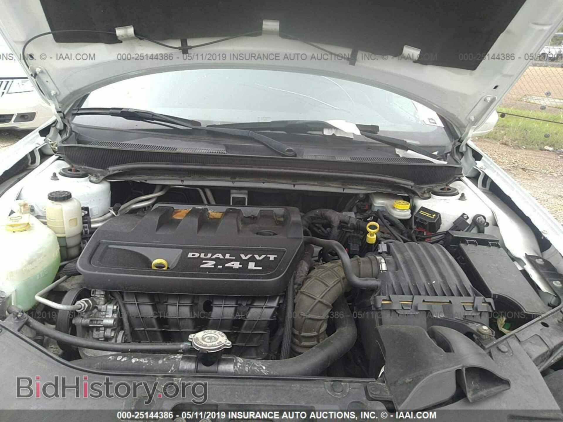 2013 CHRYSLER 200 - VIN: 1C3CCBBB0DN656663 - Photo 10