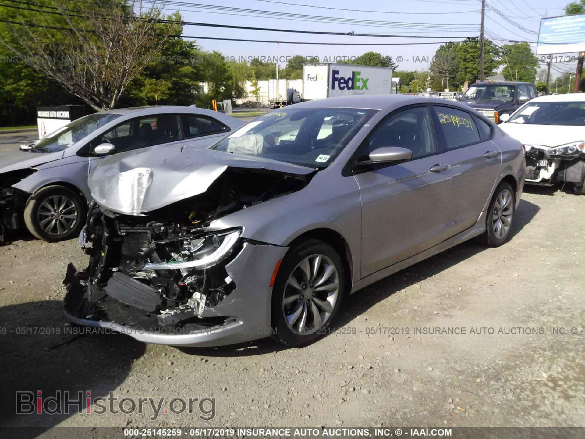 2016 CHRYSLER 200 - VIN: 1C3CCCBB8GN114883 - Photo 2
