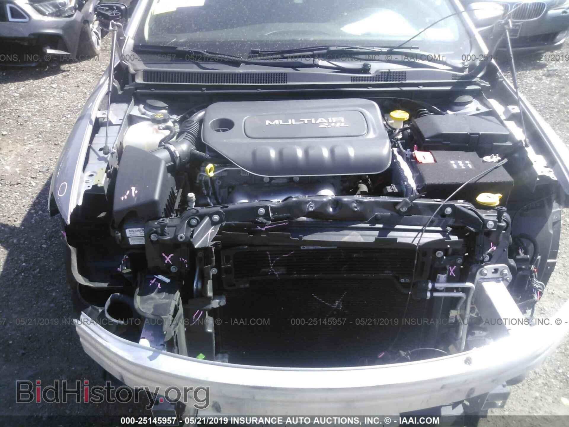 2016 CHRYSLER 200 - VIN: 1C3CCCAB4GN109276 - Фото 6