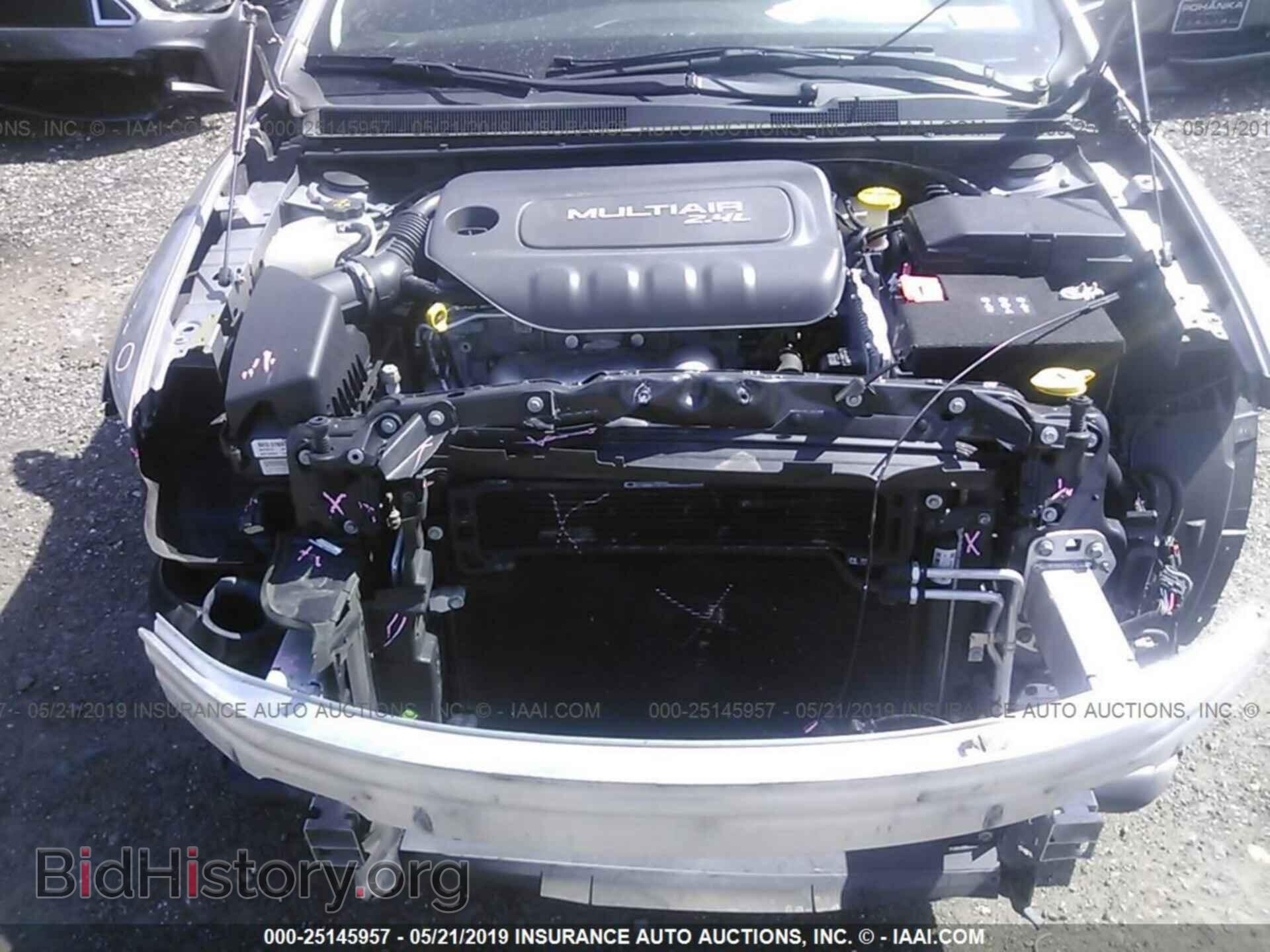2016 CHRYSLER 200 - VIN: 1C3CCCAB4GN109276 - Фото 10