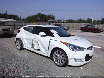 2013 Hyundai VELOSTER, white — VIN KMHTC6AD2DU146466, IAAI