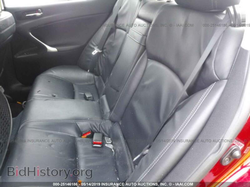 2010 Lexus IS (VIN JTHBF5C29A2098144) — photo 8 of 10