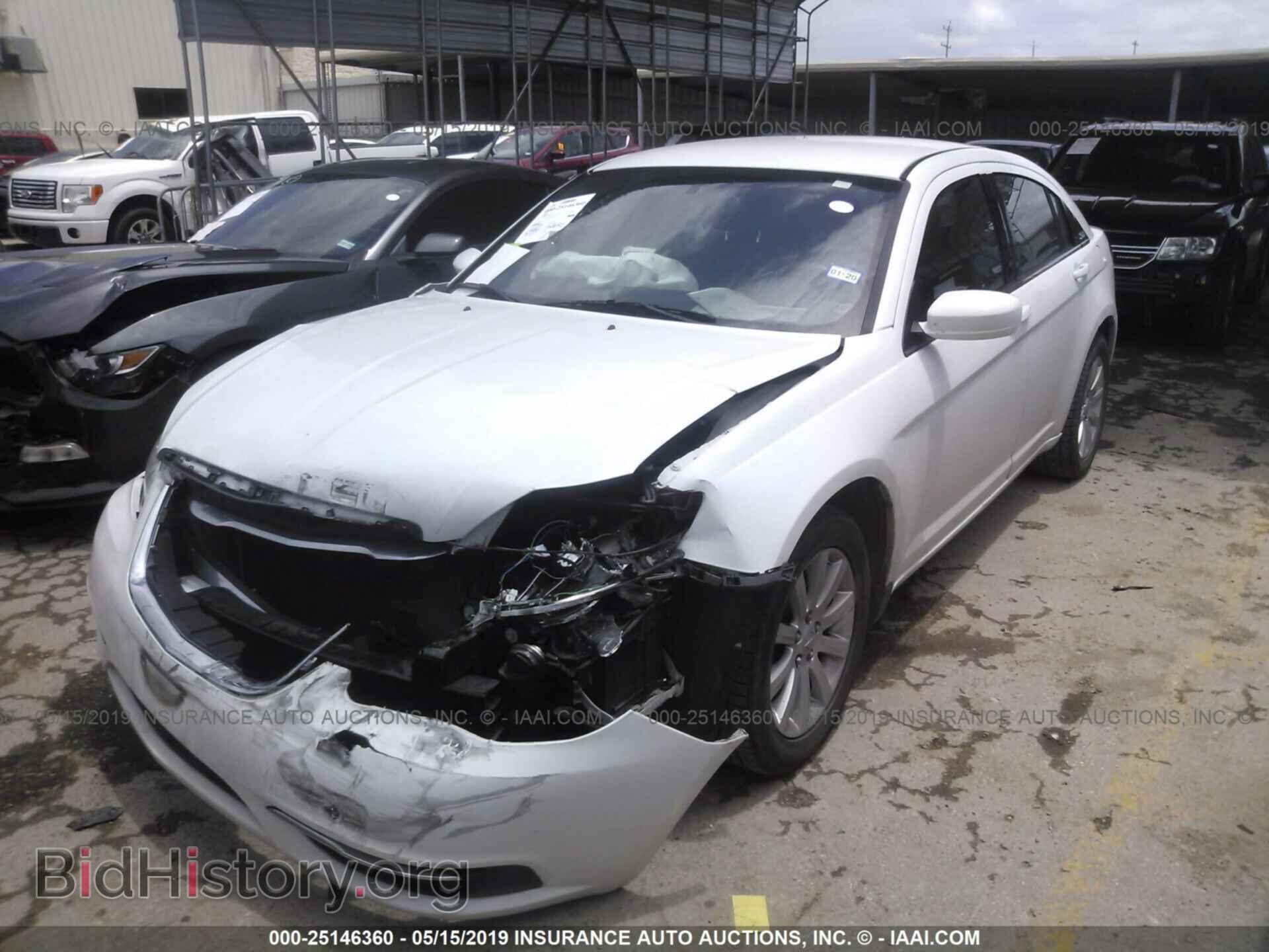 2013 CHRYSLER 200 - VIN: 1C3CCBBB7DN672214 - Фото 2