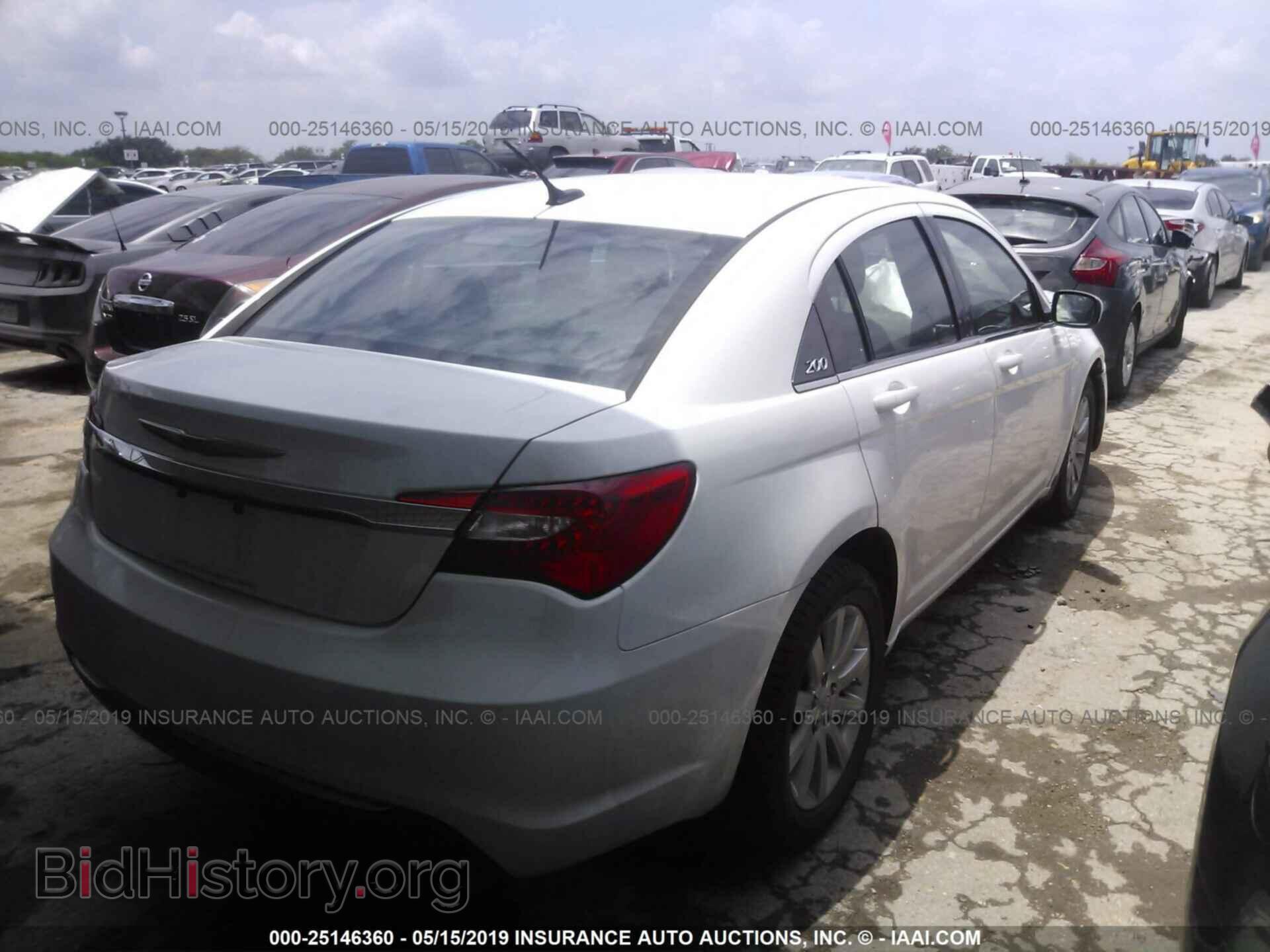 2013 CHRYSLER 200 - VIN: 1C3CCBBB7DN672214 - Фото 4
