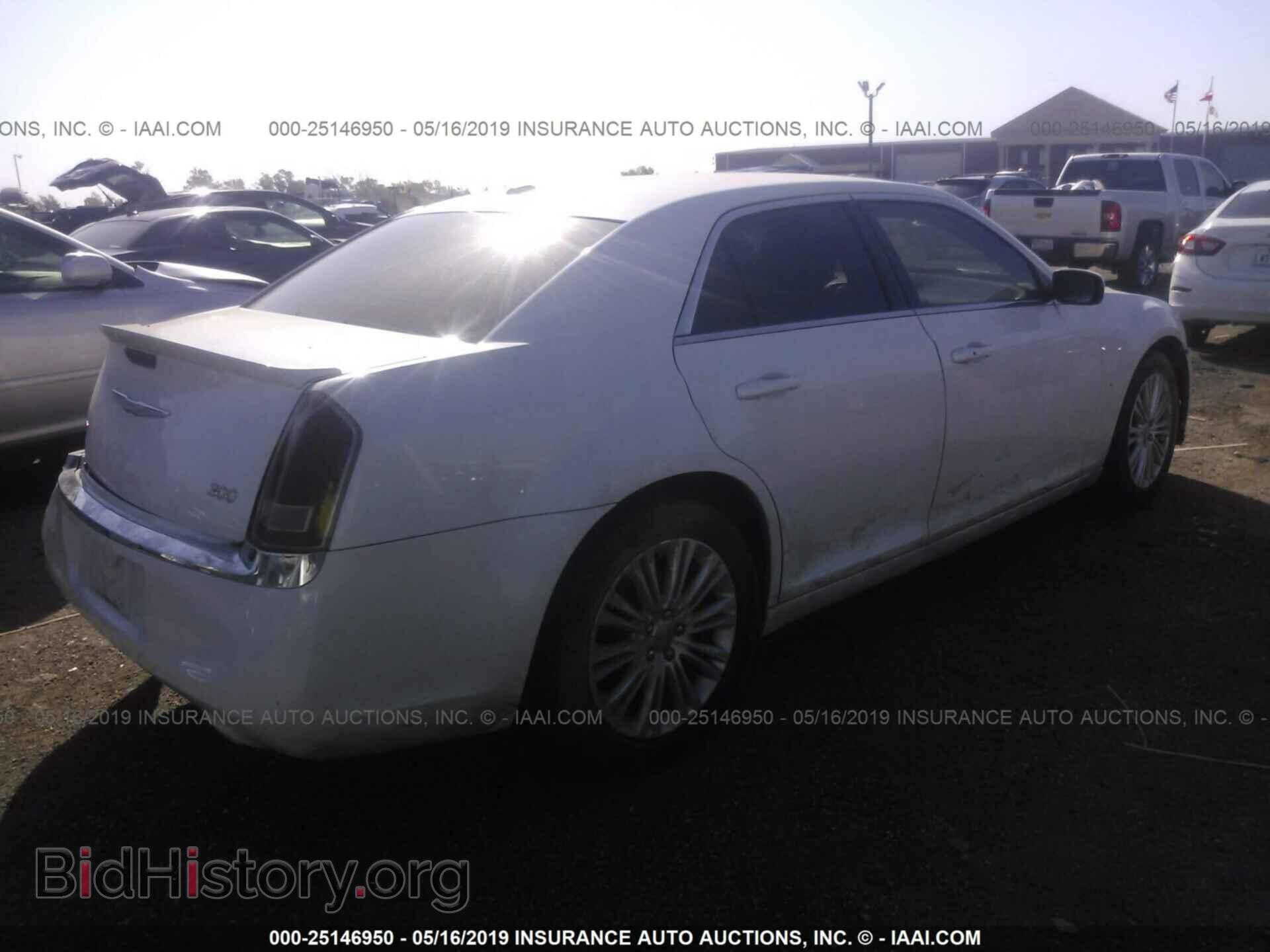 2014 CHRYSLER 300 - VIN: 2C3CCARG5EH365971 - Фото 4