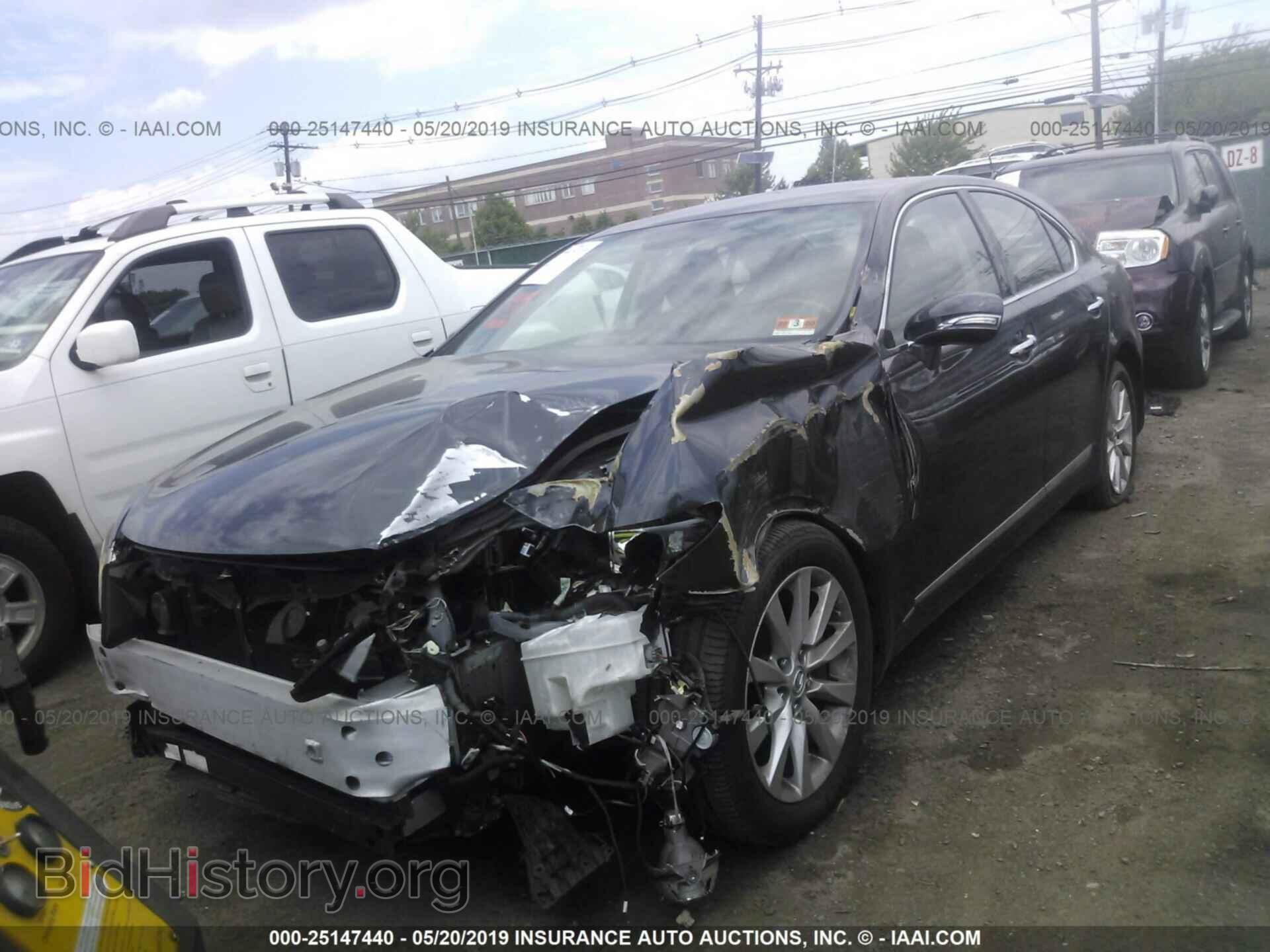 2011 LEXUS LS - VIN: JTHCL5EF2B5009639 - Фото 2
