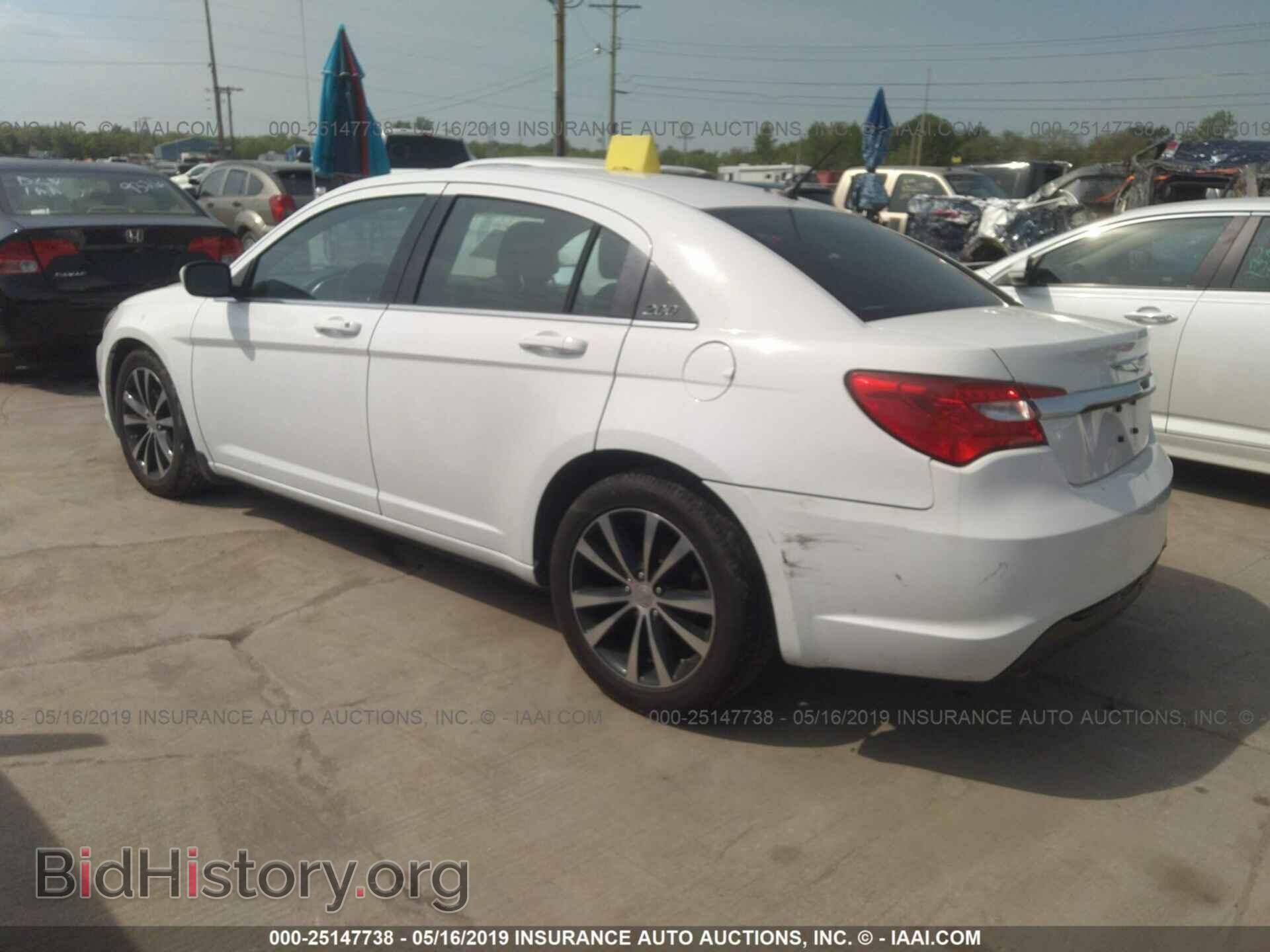2013 CHRYSLER 200 - VIN: 1C3CCBBG0DN737948 - Фото 3