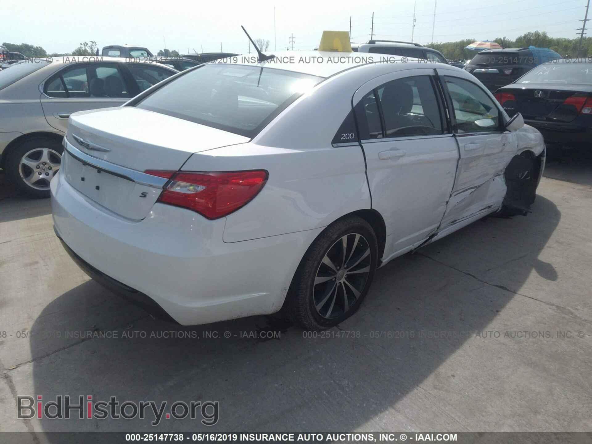 2013 CHRYSLER 200 - VIN: 1C3CCBBG0DN737948 - Фото 4