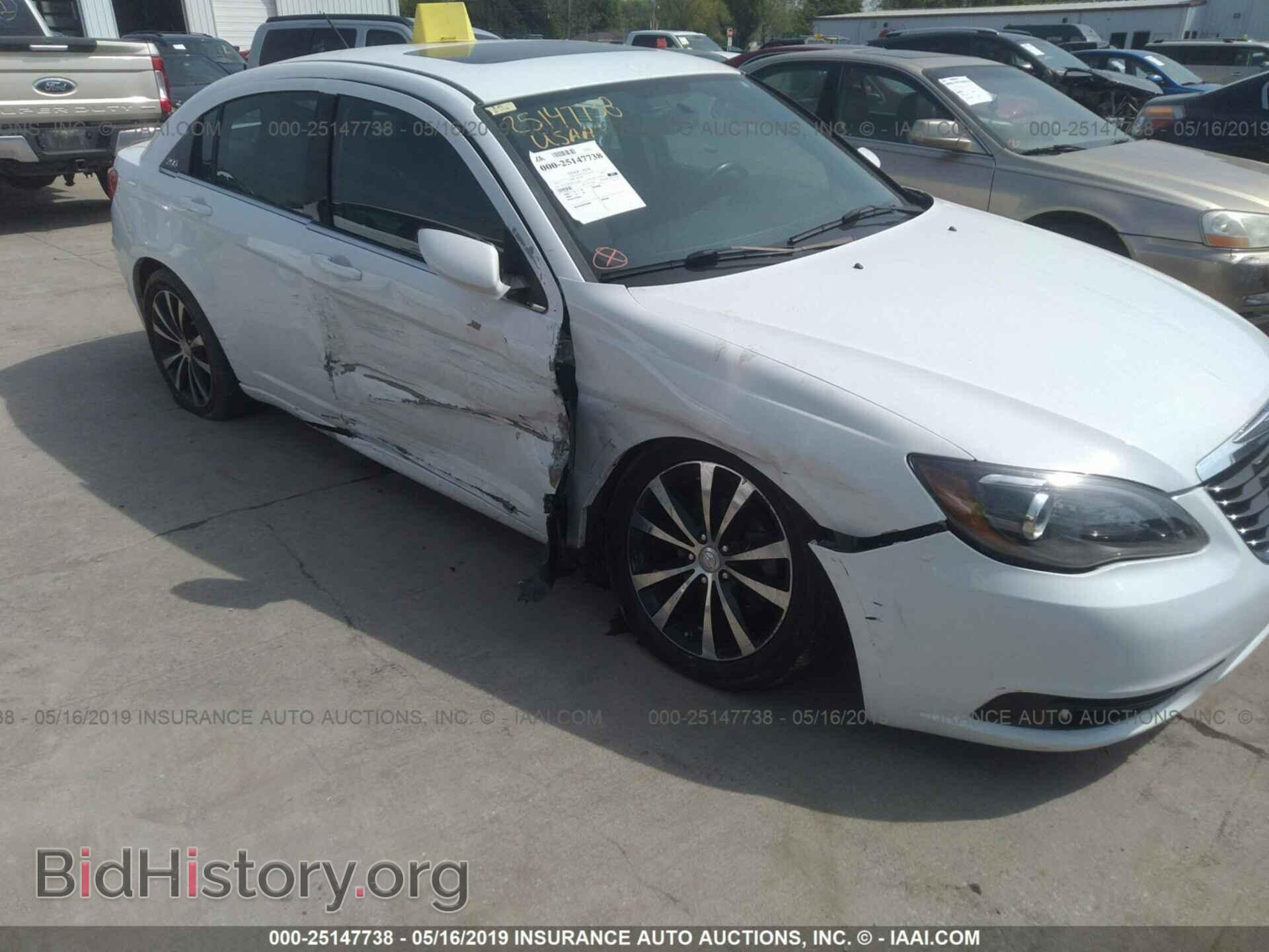 2013 CHRYSLER 200 - VIN: 1C3CCBBG0DN737948 - Фото 6