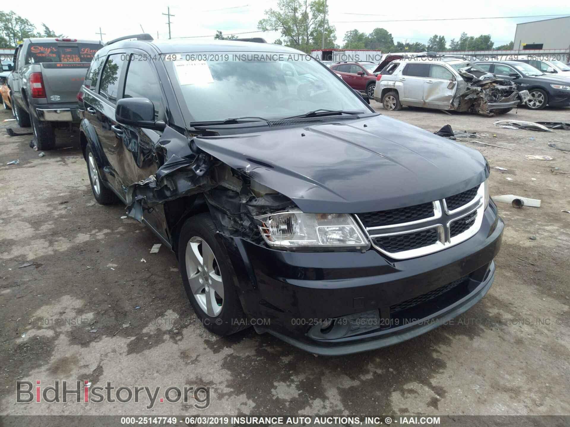 Фотография 3D4PG1FG5BT502080 - DODGE JOURNEY 2011