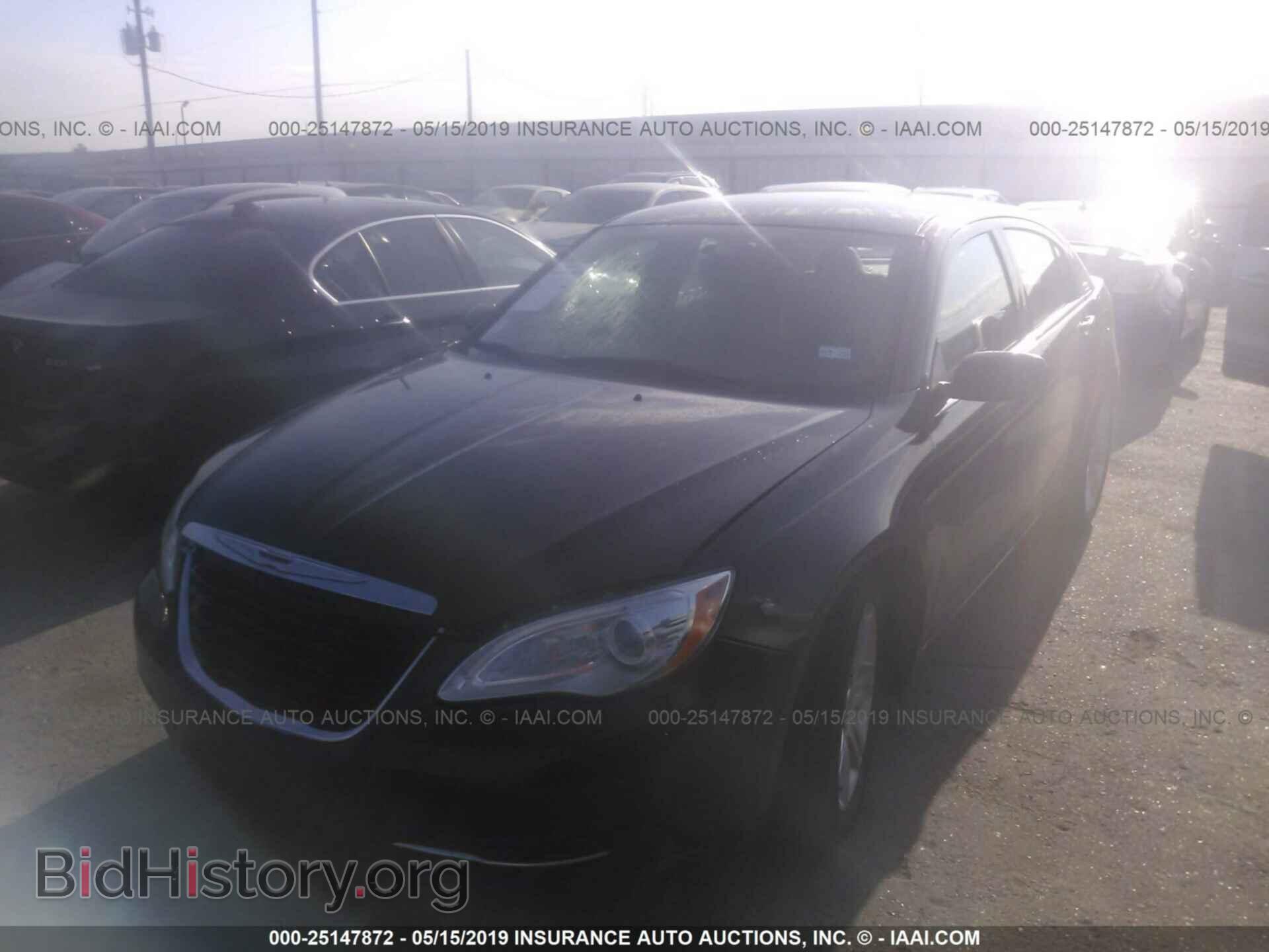 2014 CHRYSLER 200 - VIN: 1C3CCBAB2EN122213 - Фото 2
