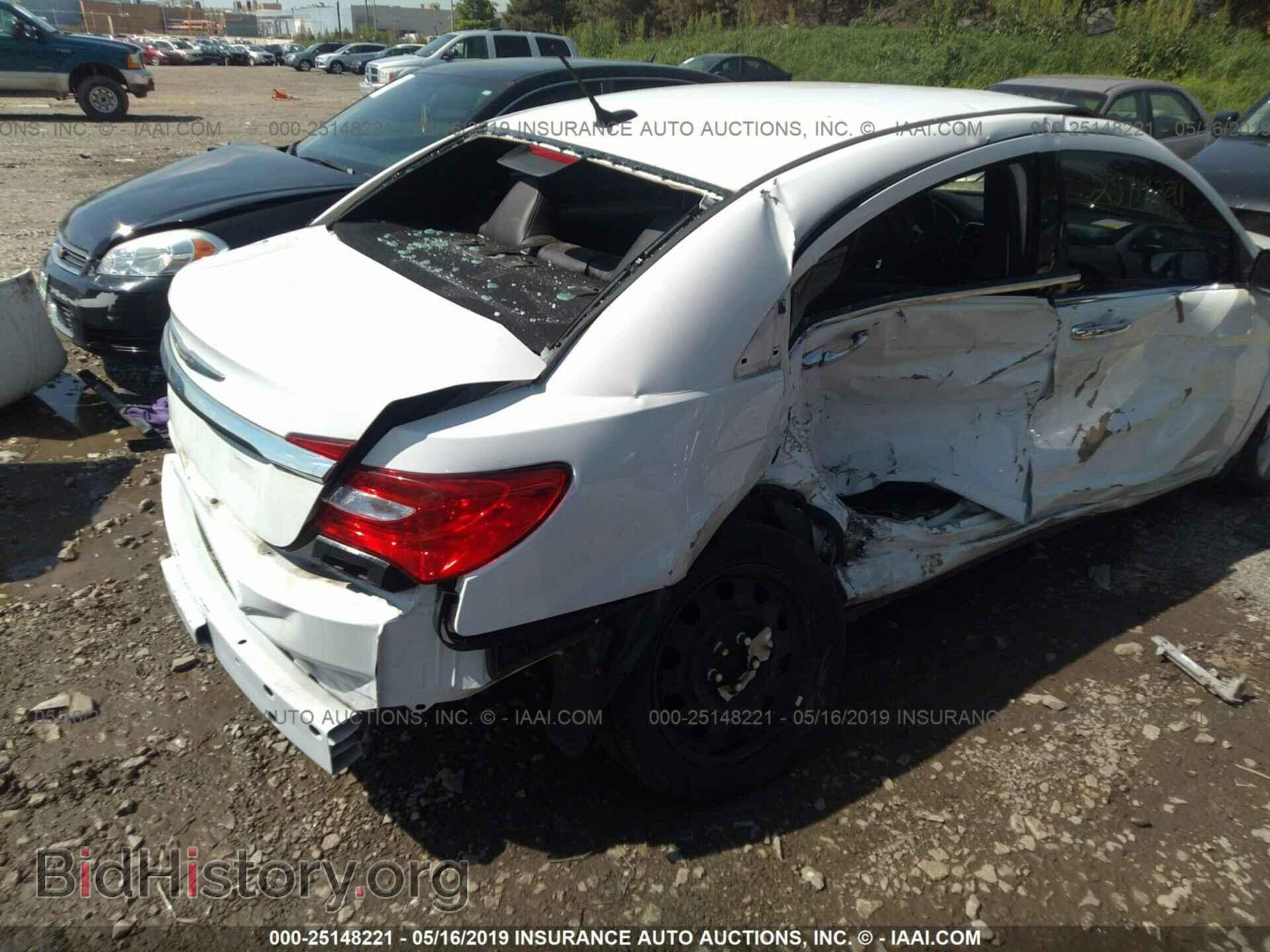 2012 CHRYSLER 200 - VIN: 1C3CCBCG6CN175244 - Фото 6